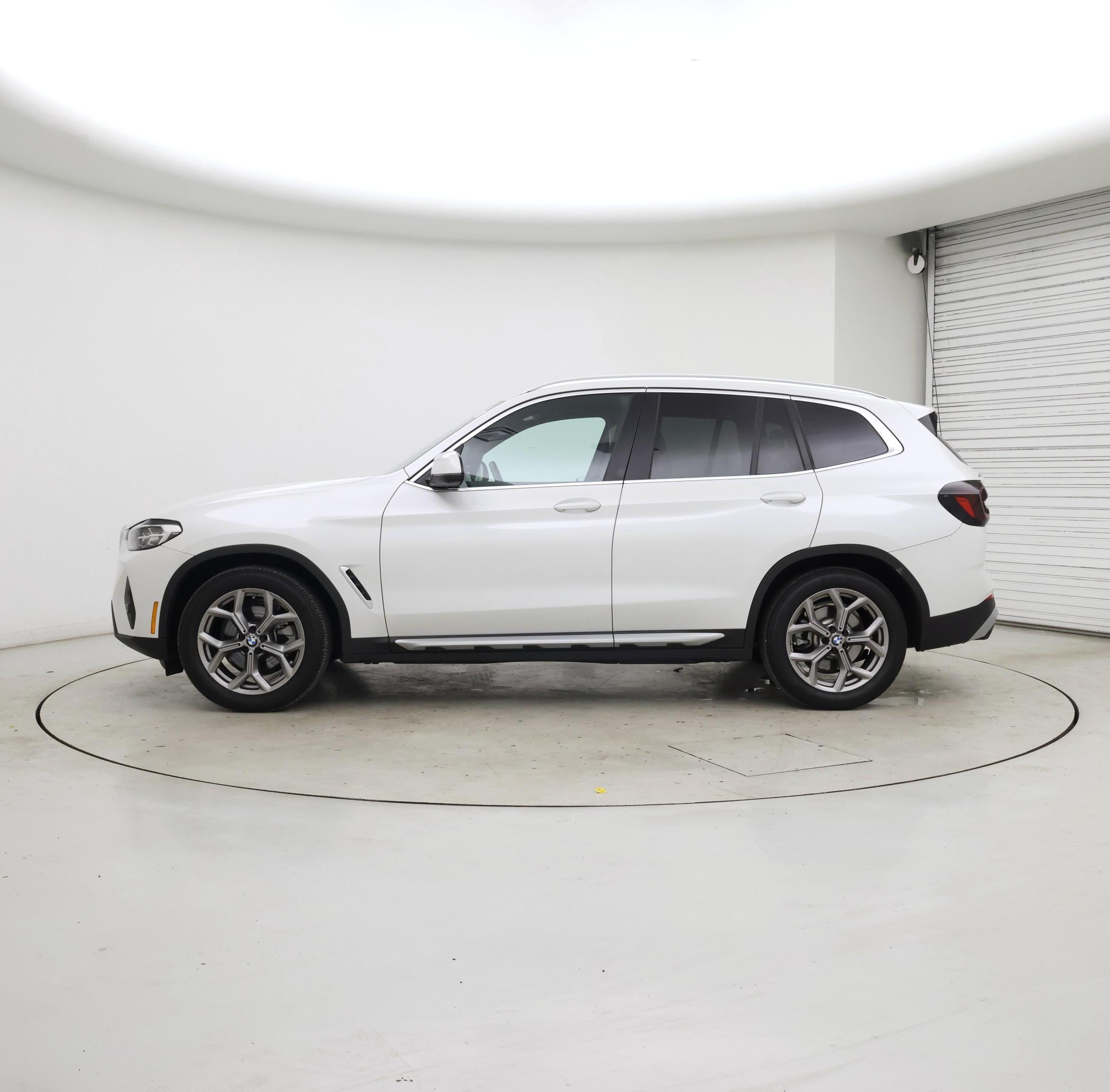 Thumbnail: 2023 BMW X3 - 3