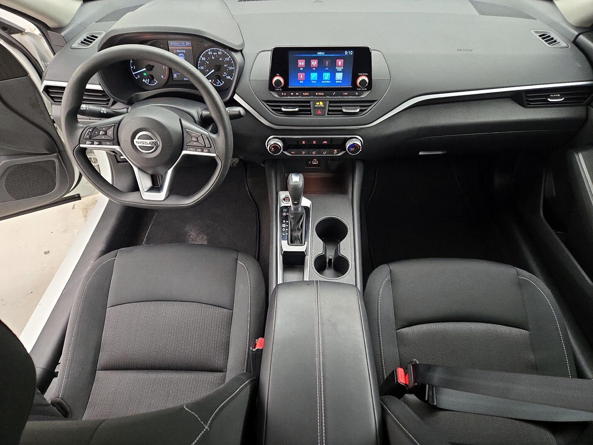 Thumbnail: 2022 Nissan Altima - 9