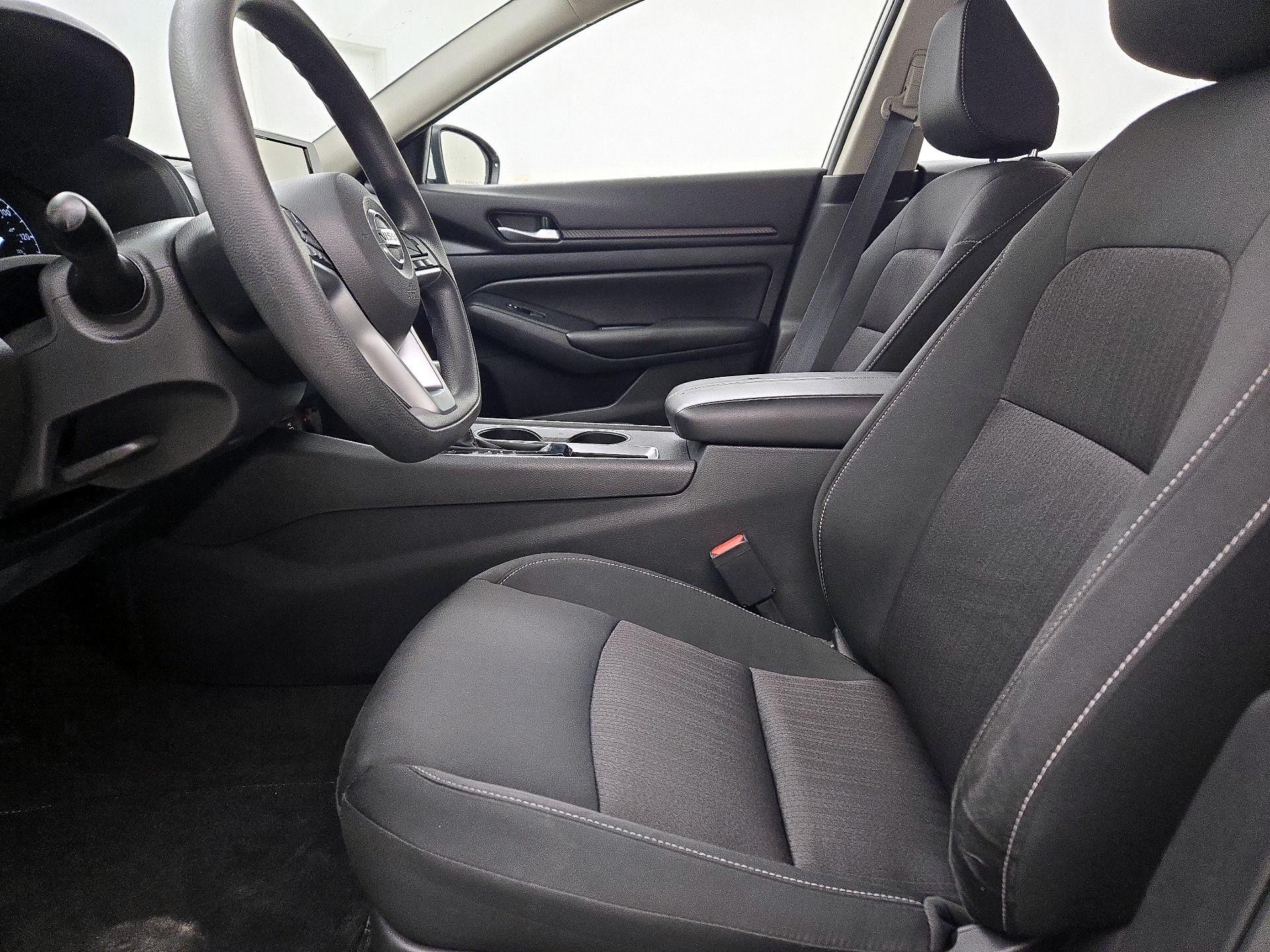 Thumbnail: 2022 Nissan Altima - 11