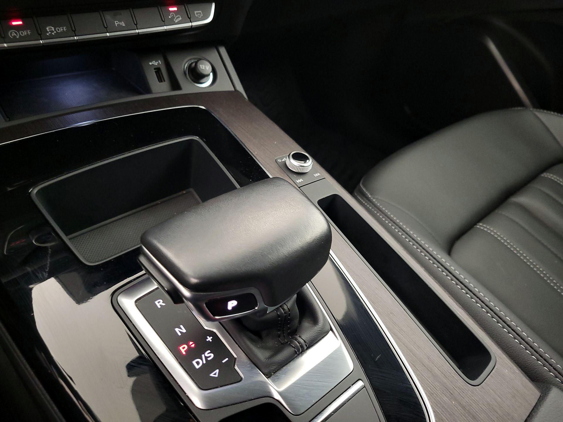 Thumbnail: 2023 Audi Q5 - 17