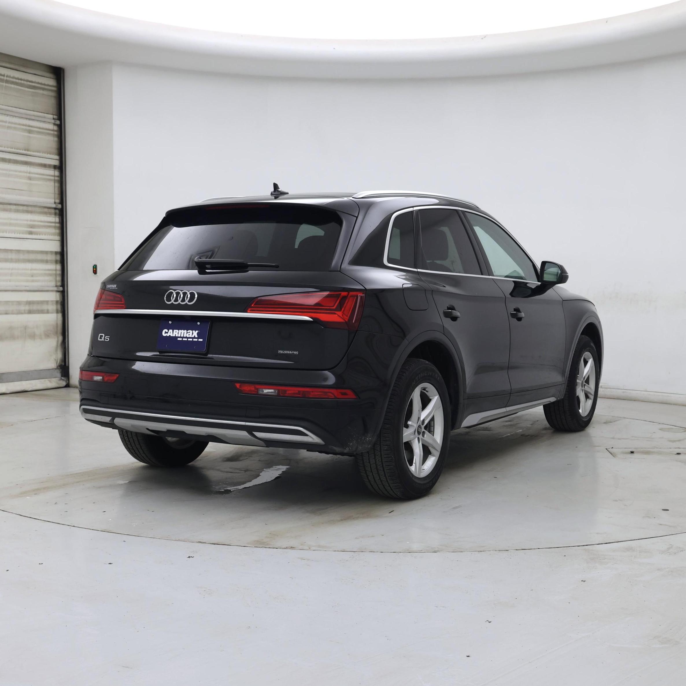 Thumbnail: 2023 Audi Q5 - 8