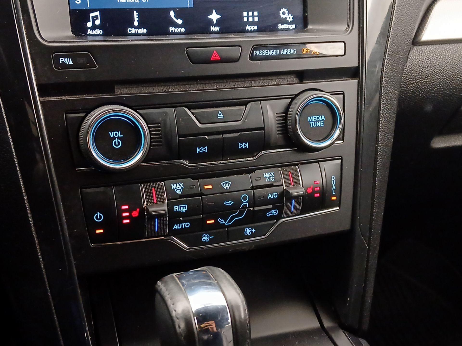 Thumbnail: 2017 Ford Explorer - 17