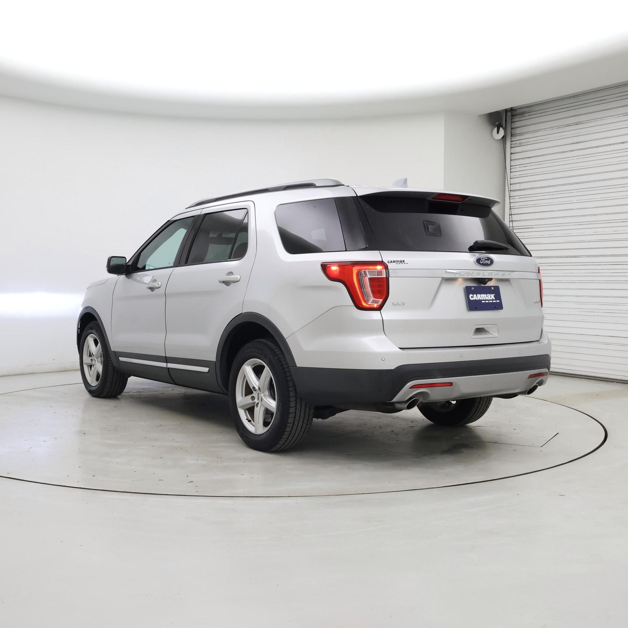 Thumbnail: 2017 Ford Explorer - 2