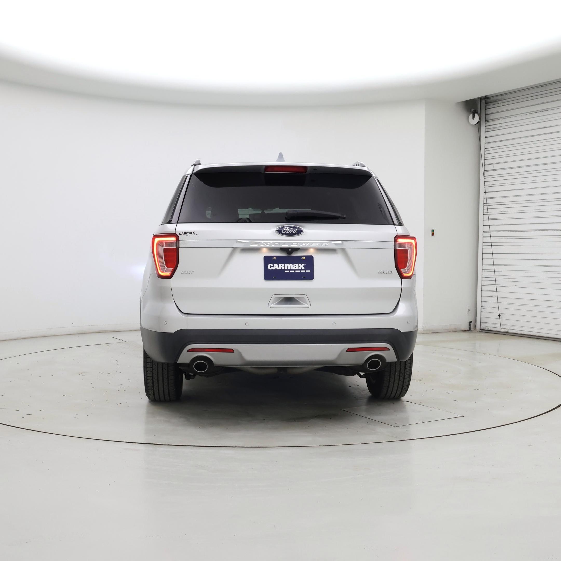 Thumbnail: 2017 Ford Explorer - 6