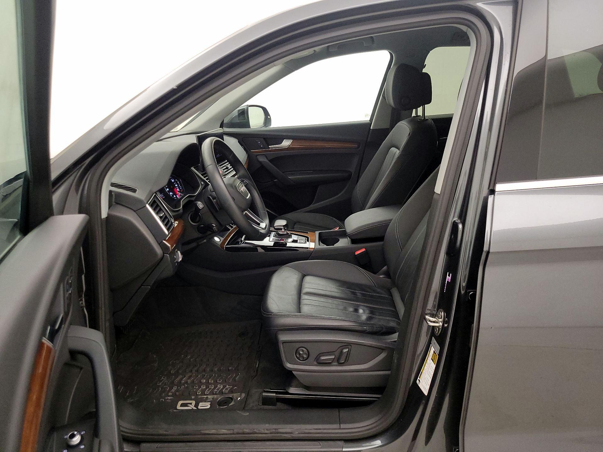 Thumbnail: 2023 Audi Q5 - 11