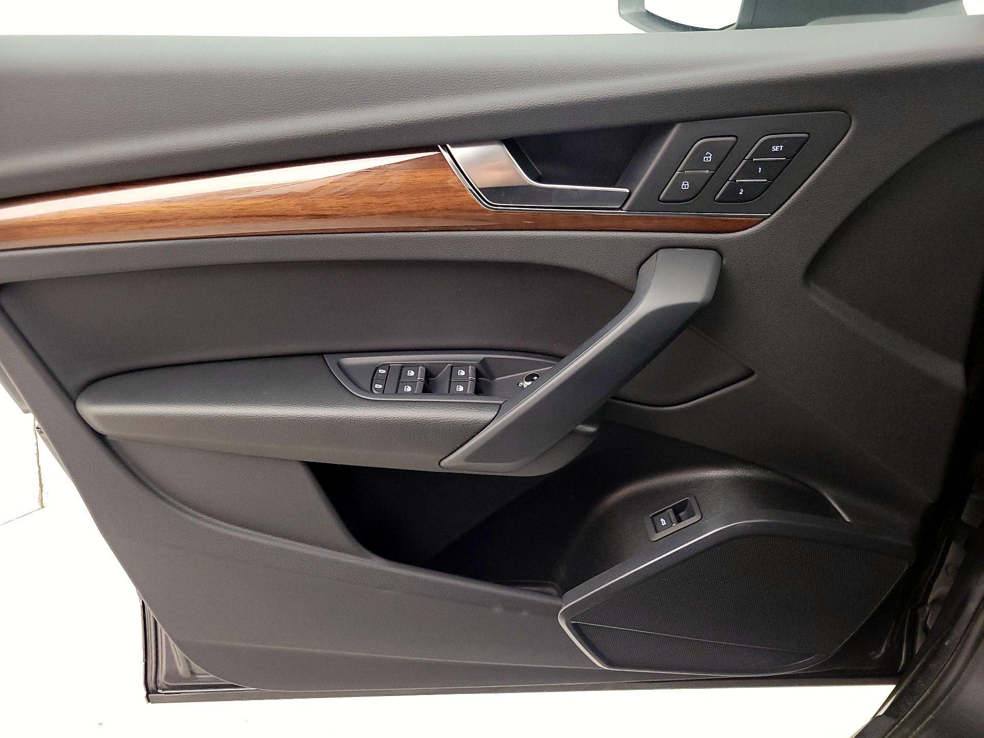 Thumbnail: 2023 Audi Q5 - 12