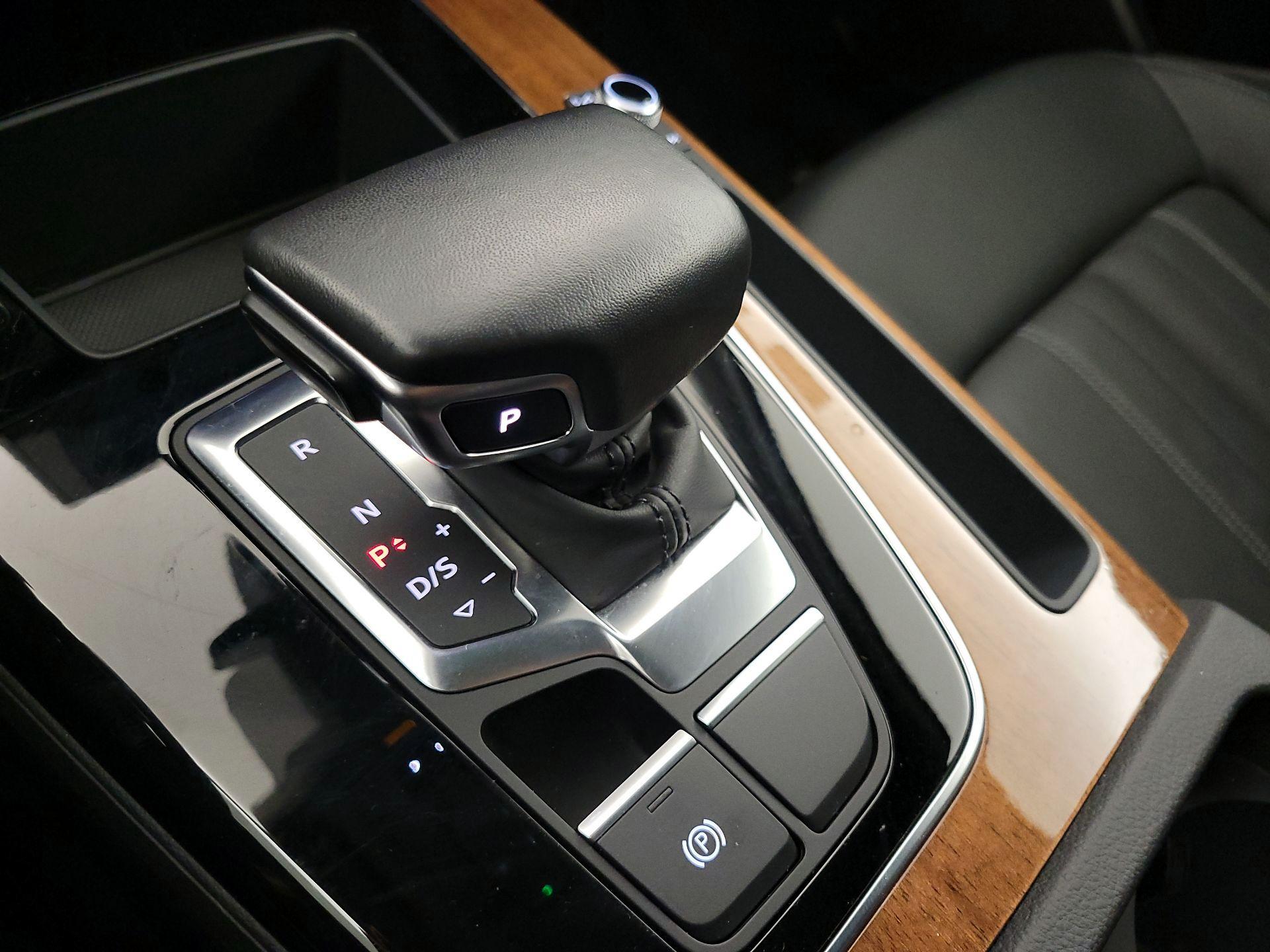 Thumbnail: 2023 Audi Q5 - 17