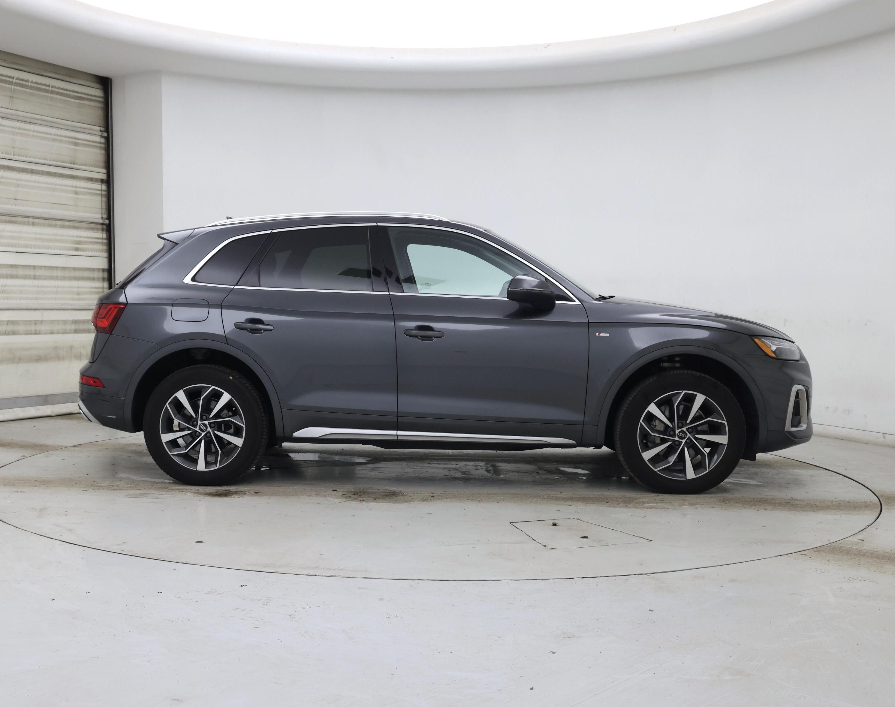 Thumbnail: 2023 Audi Q5 - 7