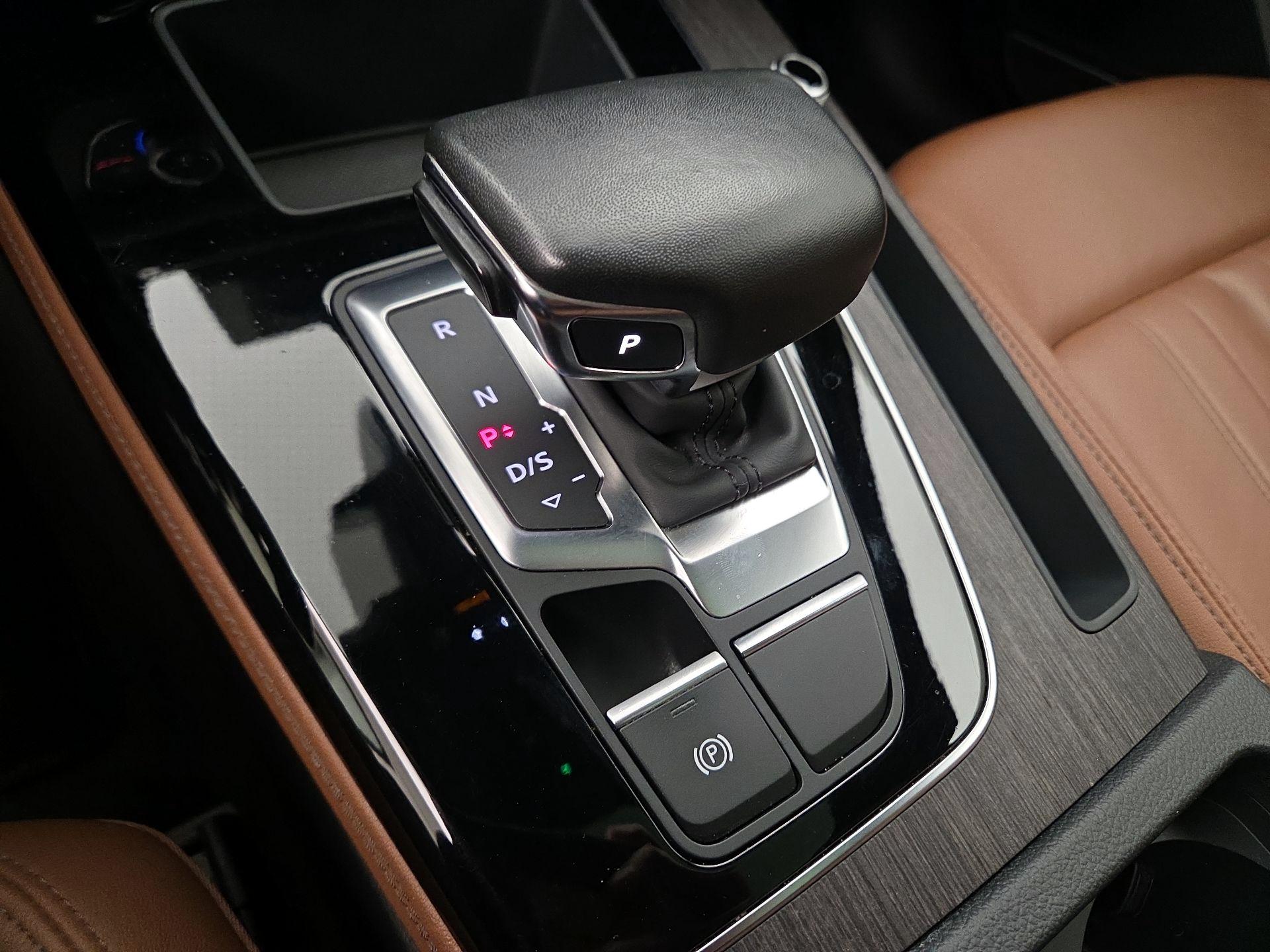 Thumbnail: 2023 Audi Q5 - 17