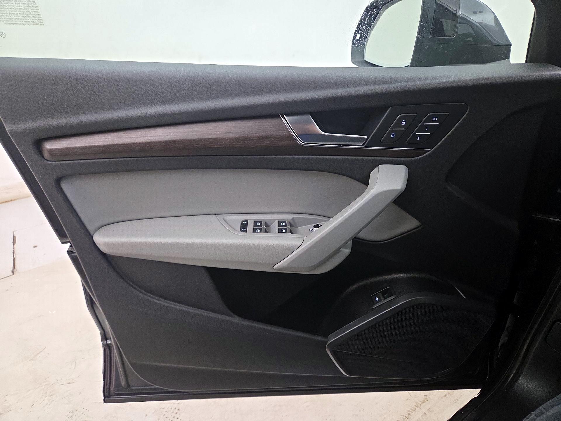 Thumbnail: 2023 Audi Q5 - 12