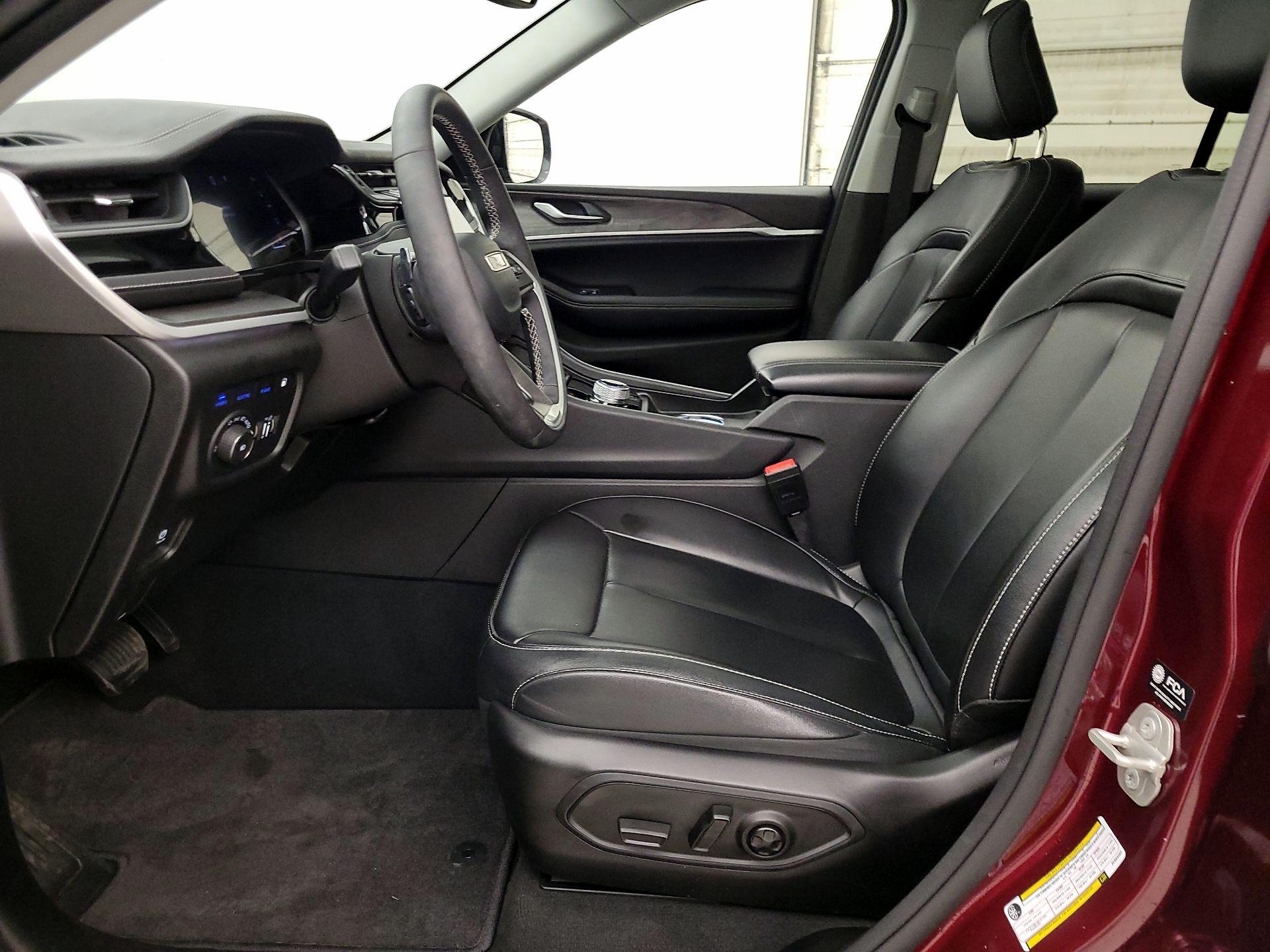 Thumbnail: 2023 Jeep Grand Cherokee - 11