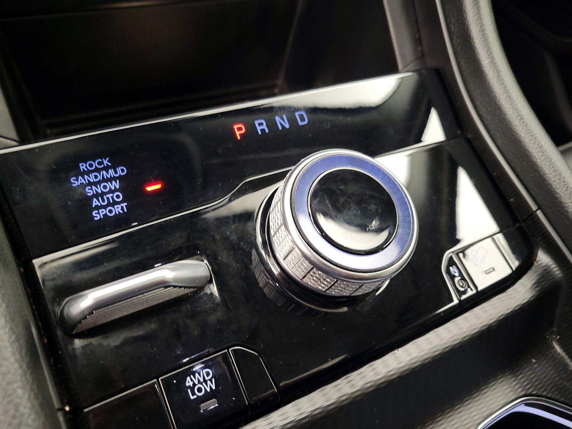 Thumbnail: 2023 Jeep Grand Cherokee - 17