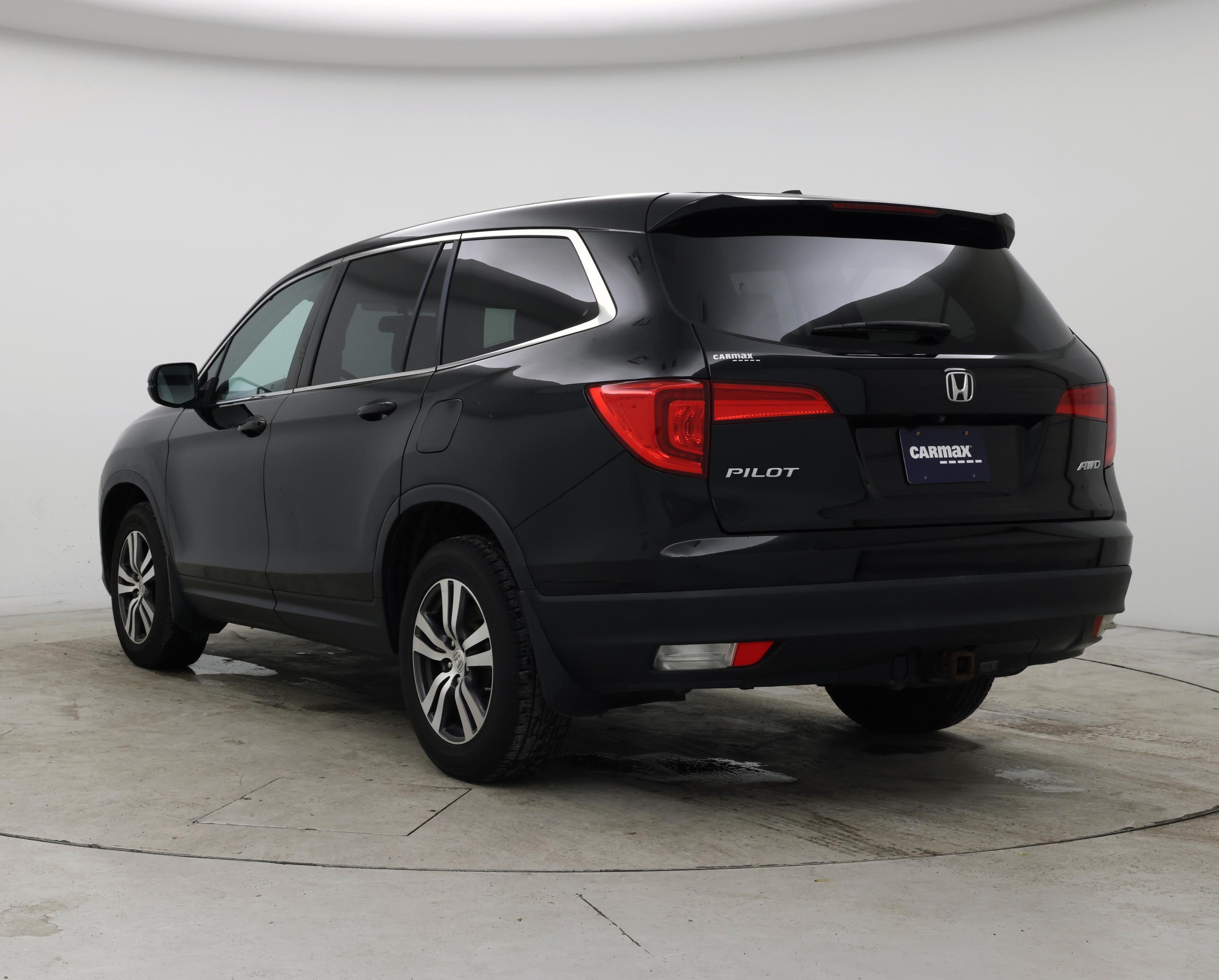 Thumbnail: 2017 Honda Pilot - 2