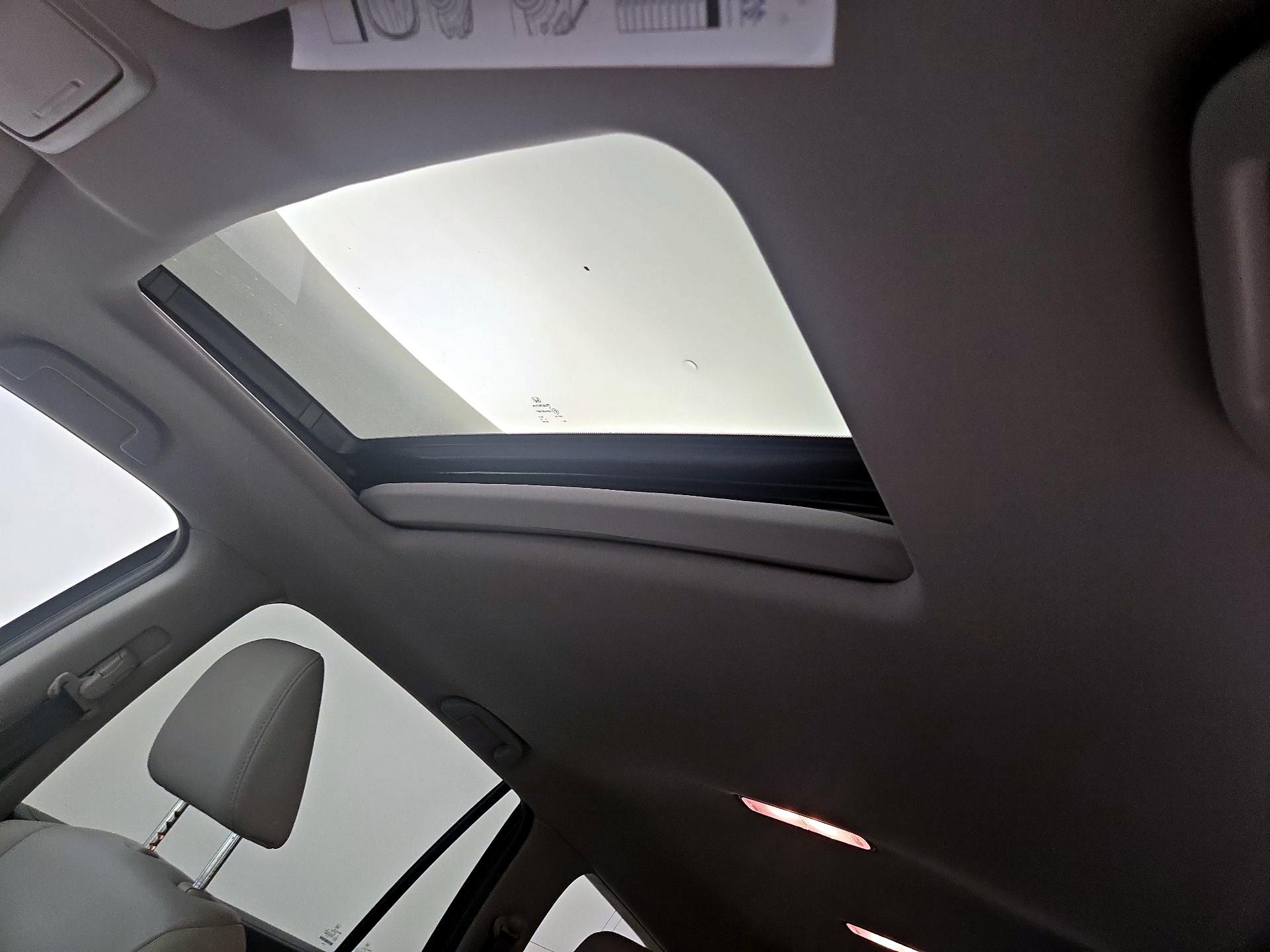 Thumbnail: 2017 Honda Pilot - 20