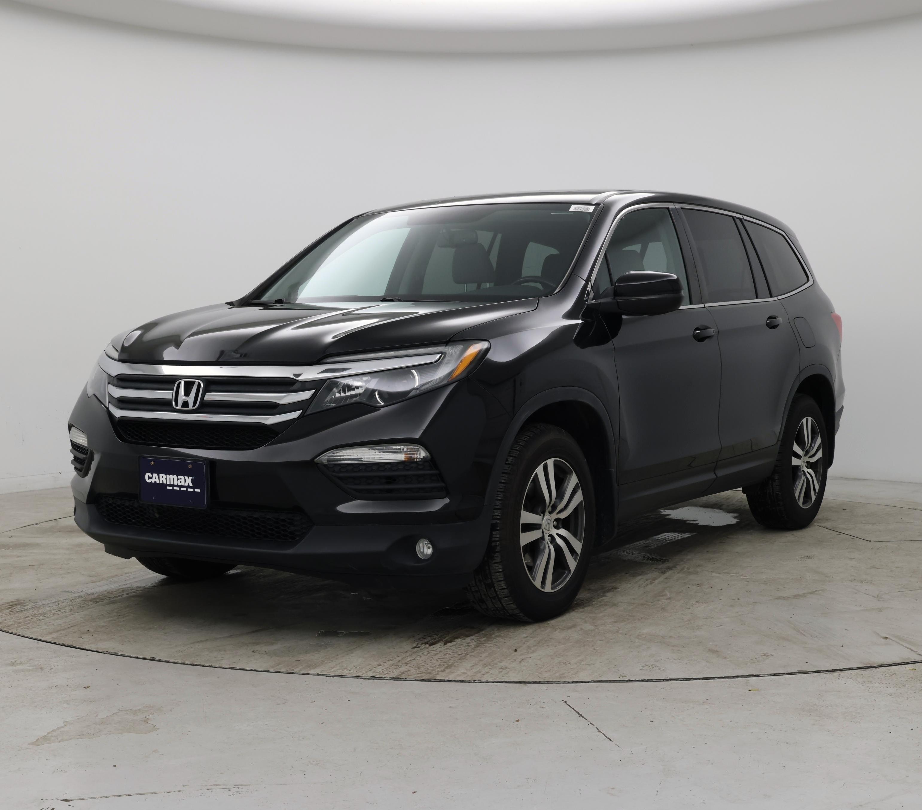 Thumbnail: 2017 Honda Pilot - 4