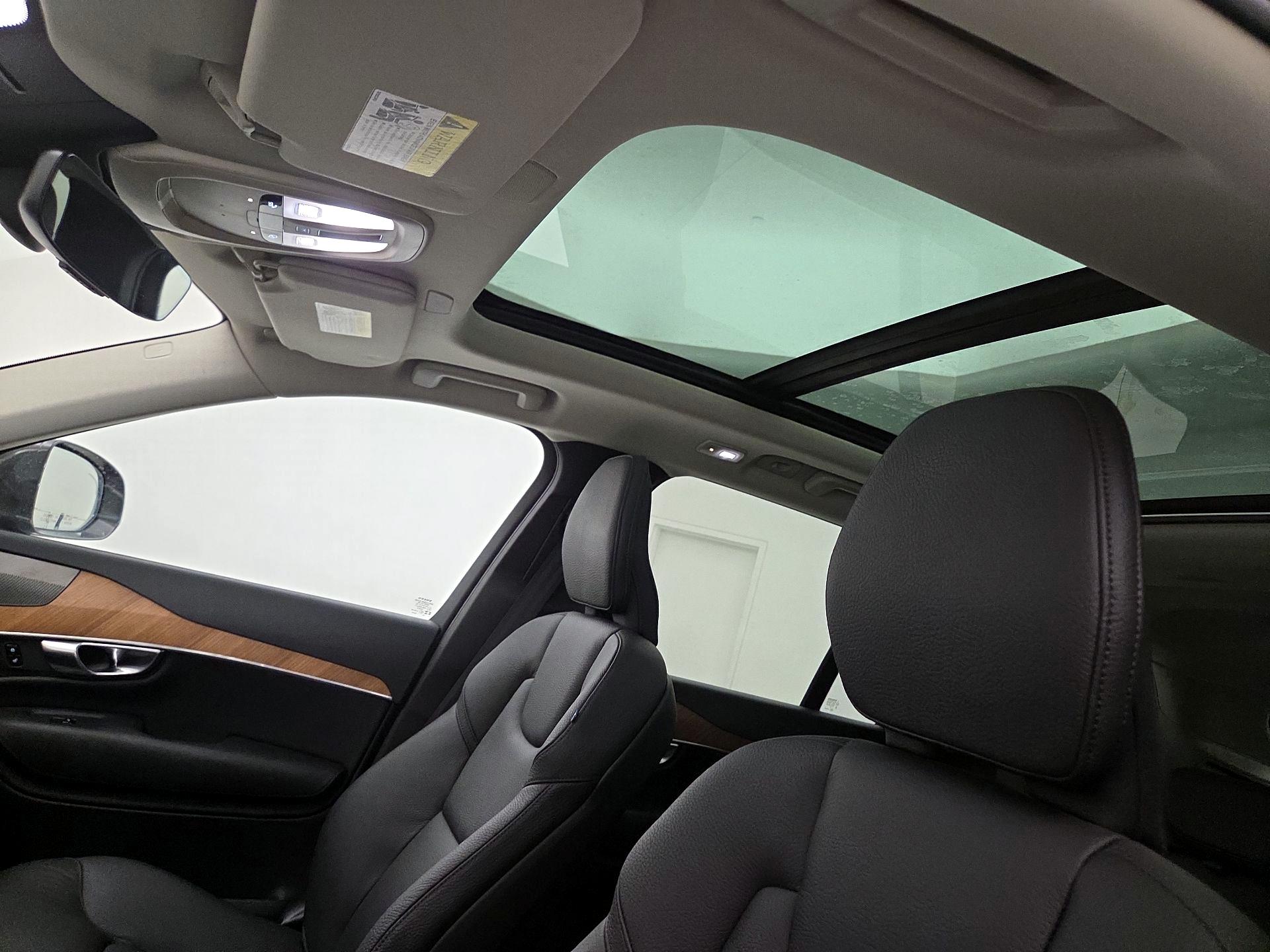 Thumbnail: 2023 Volvo XC90 - 20