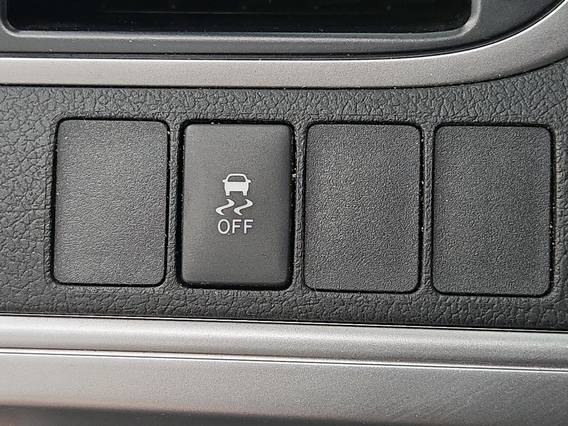 Thumbnail: 2014 Toyota Camry - 13