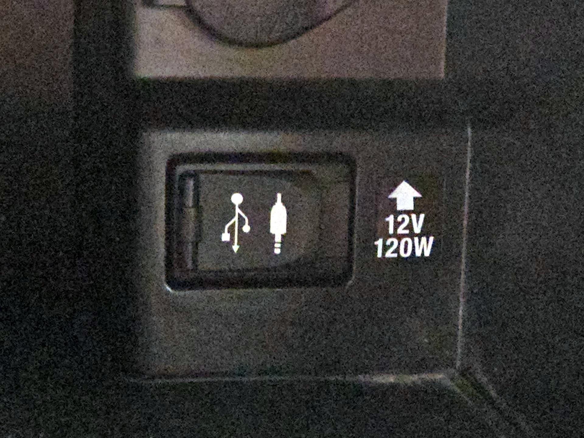 Thumbnail: 2014 Toyota Camry - 18