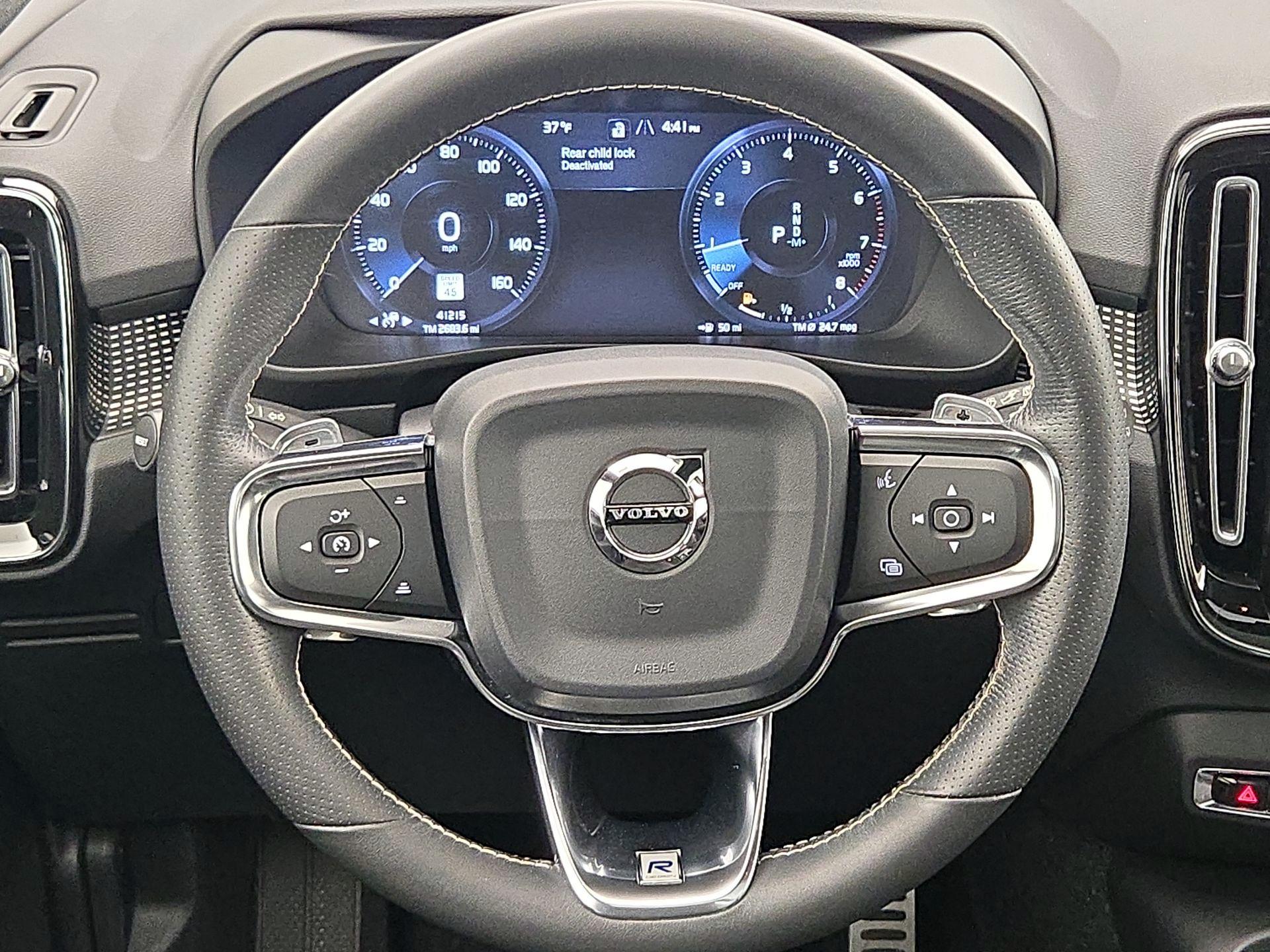 Thumbnail: 2019 Volvo XC40 - 10