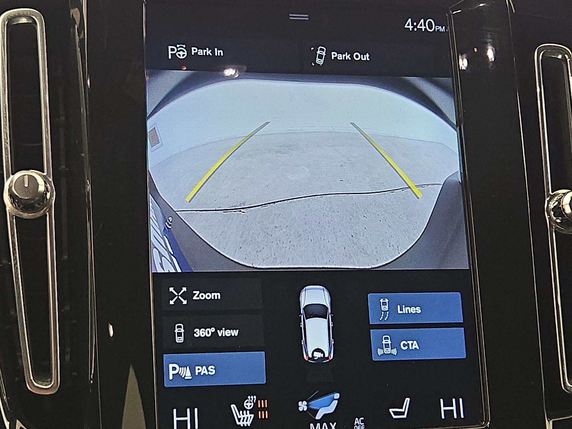 Thumbnail: 2019 Volvo XC40 - 15