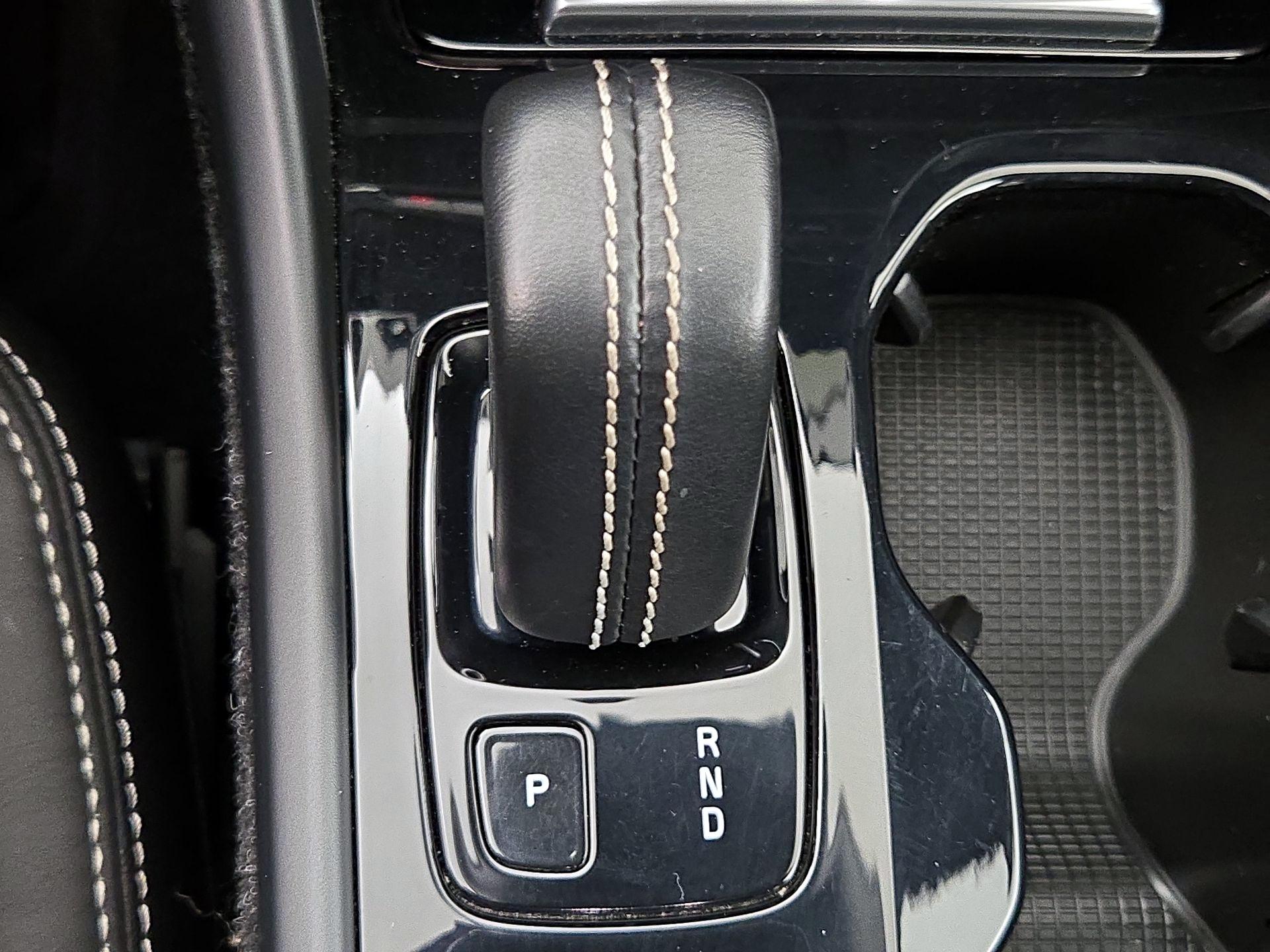 Thumbnail: 2019 Volvo XC40 - 18