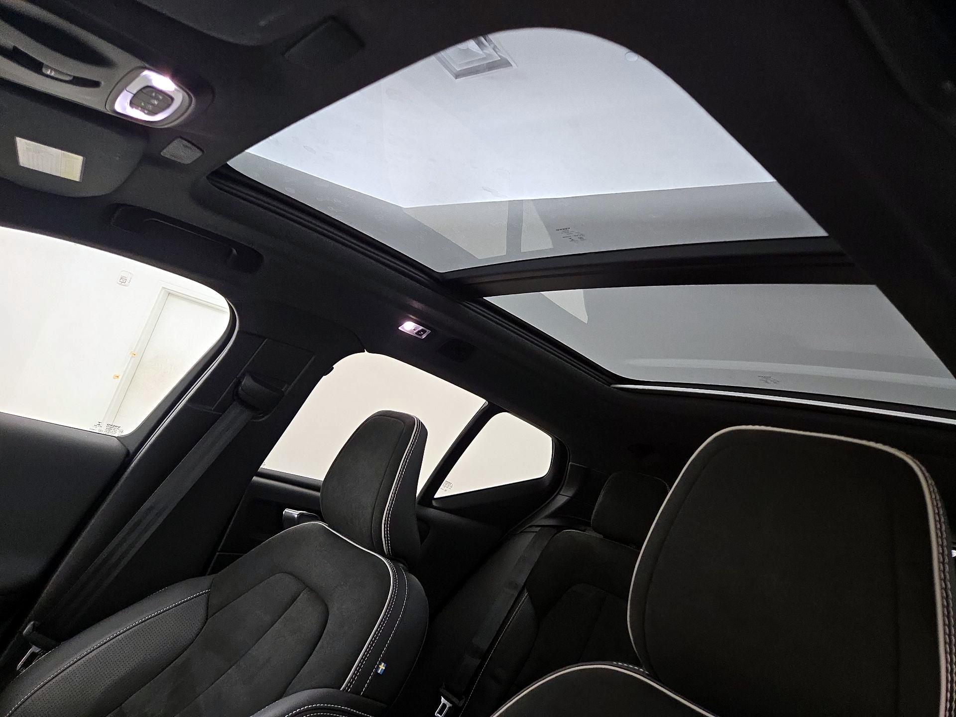 Thumbnail: 2019 Volvo XC40 - 20