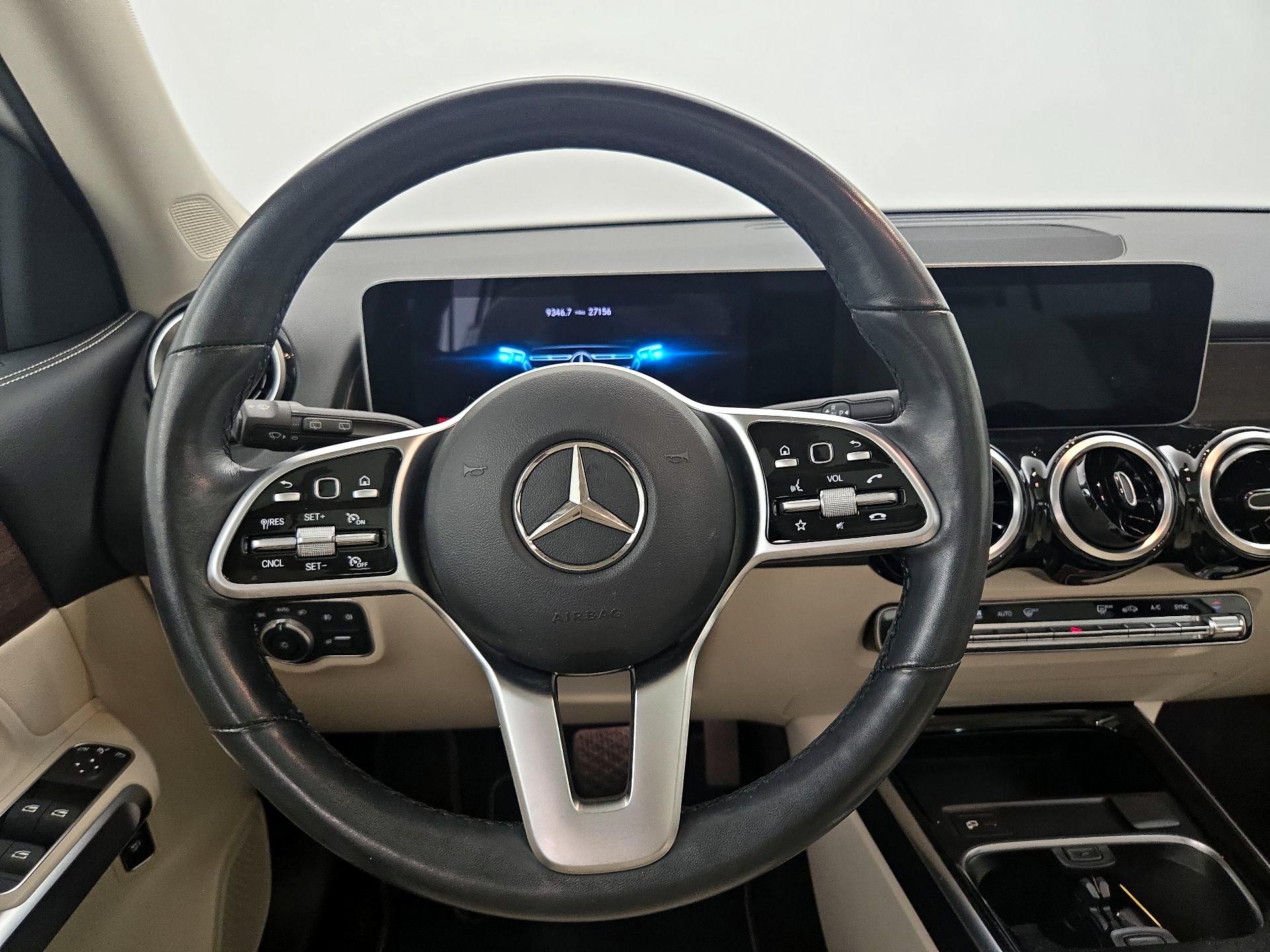 Thumbnail: 2021 Mercedes-Benz GLB - 10