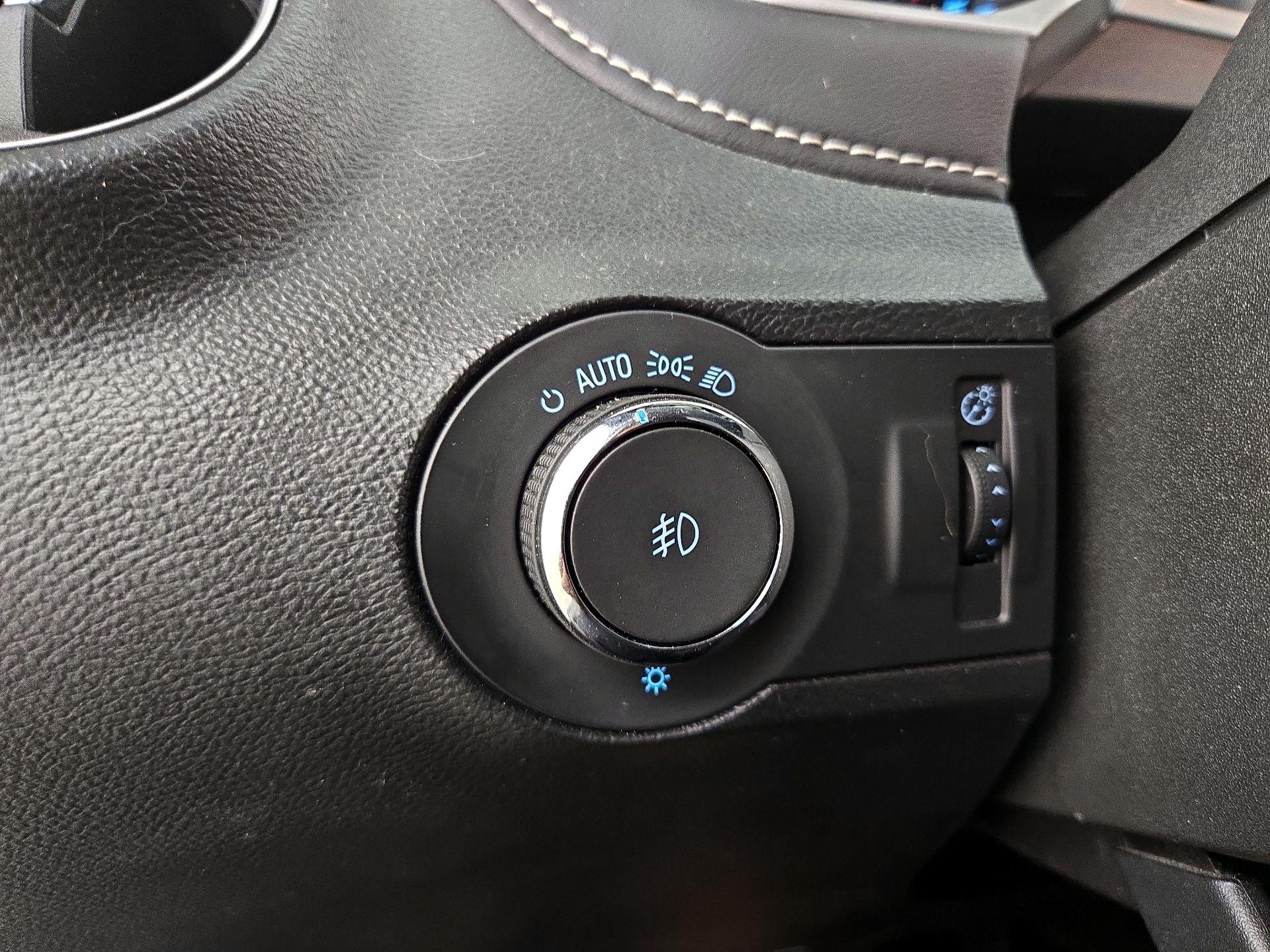 Thumbnail: 2015 Chevrolet Camaro - 13