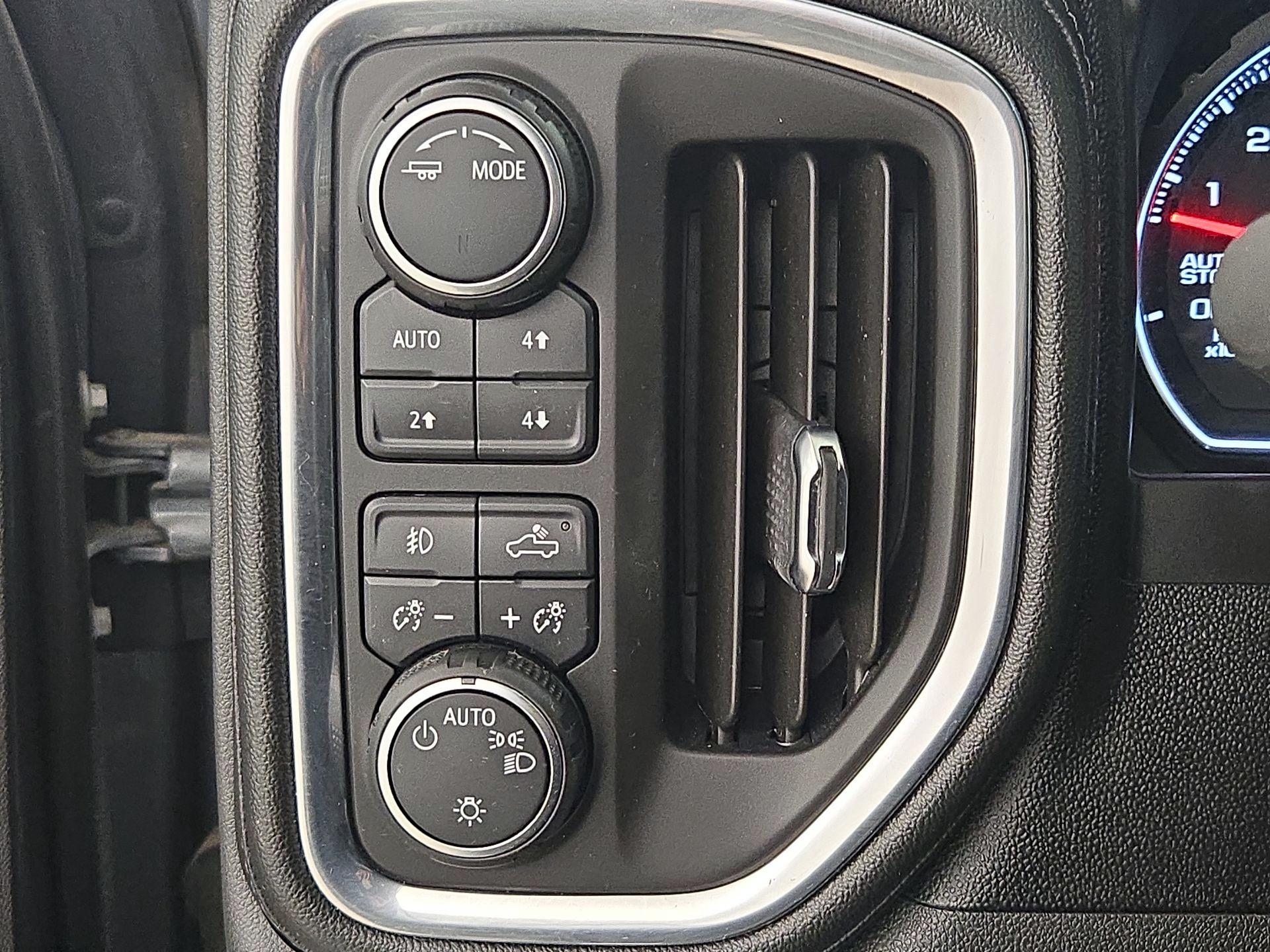 Thumbnail: 2021 Chevrolet Silverado 1500 - 13