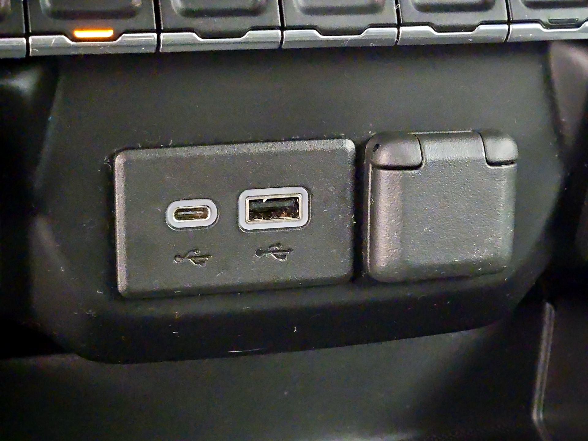 Thumbnail: 2021 Chevrolet Silverado 1500 - 18