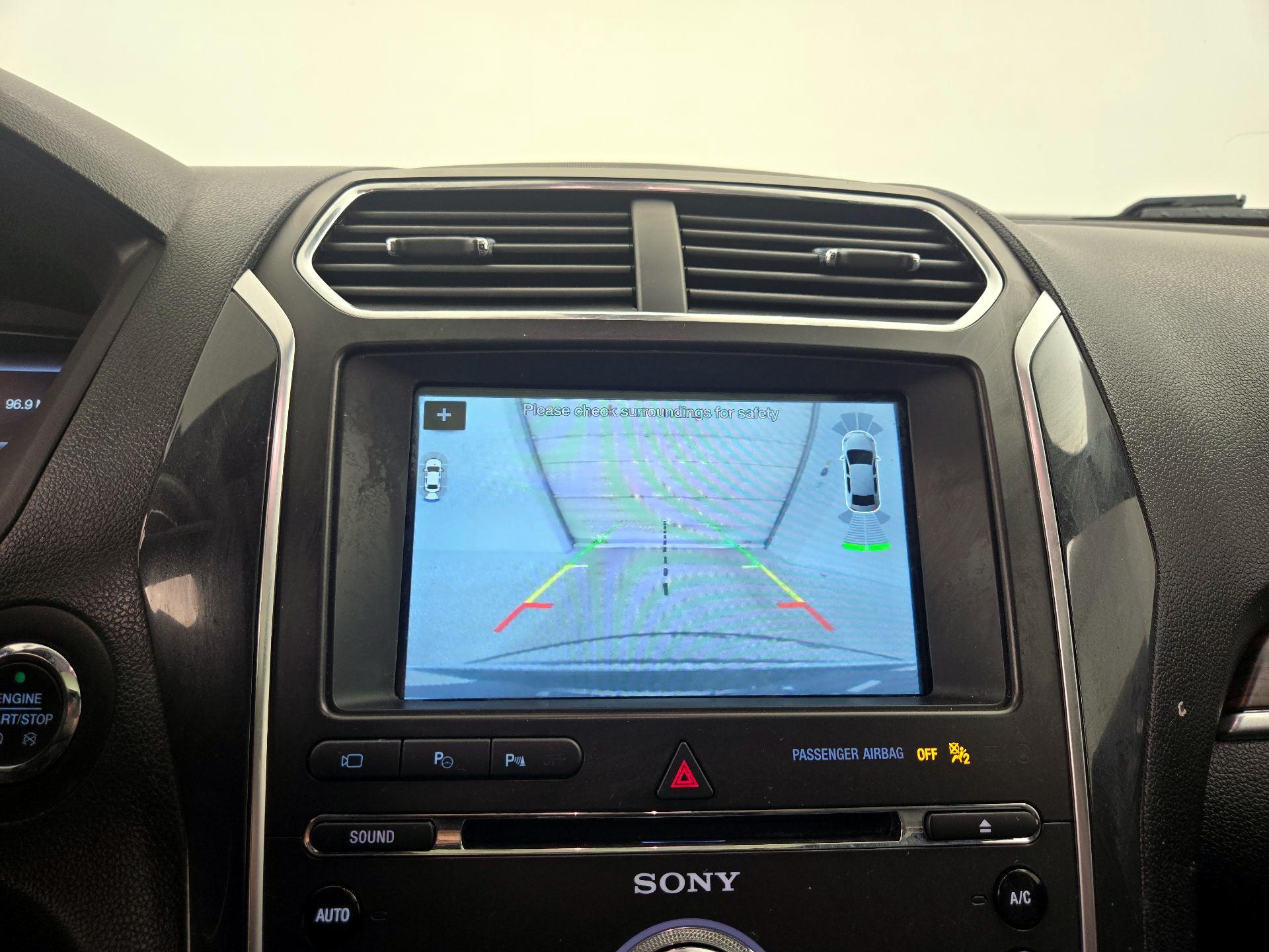 Thumbnail: 2018 Ford Explorer - 15