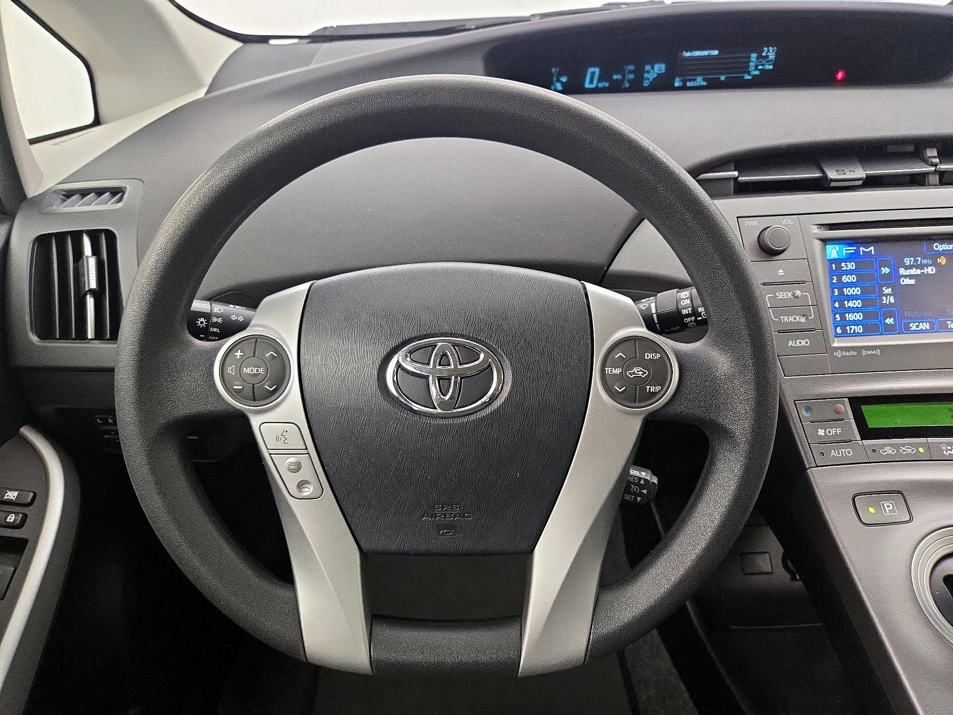 Thumbnail: 2015 Toyota Prius - 10