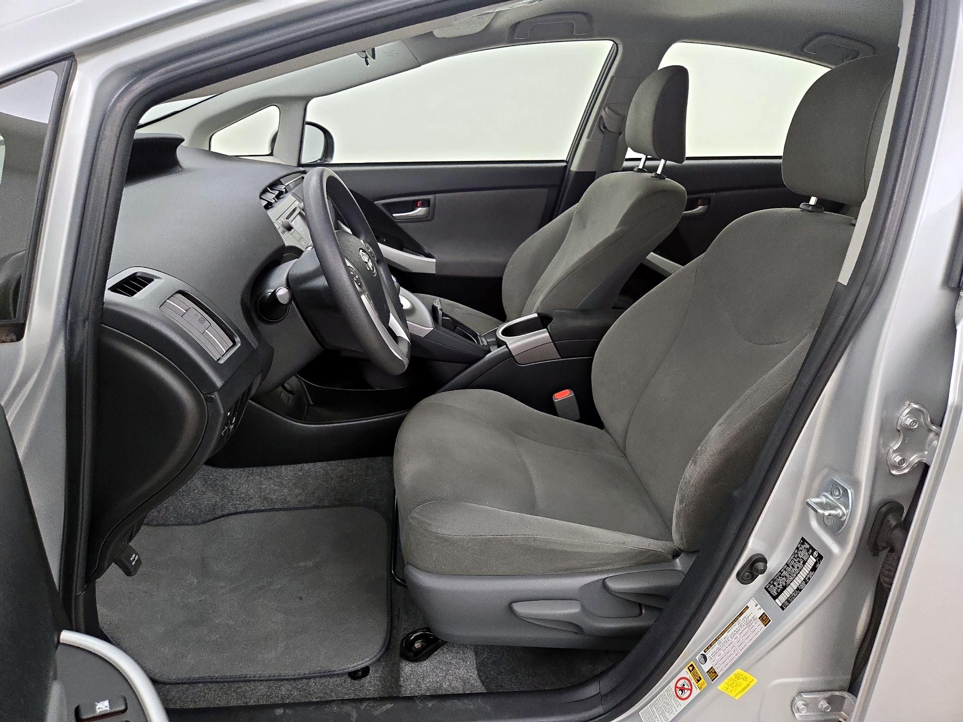 Thumbnail: 2015 Toyota Prius - 11