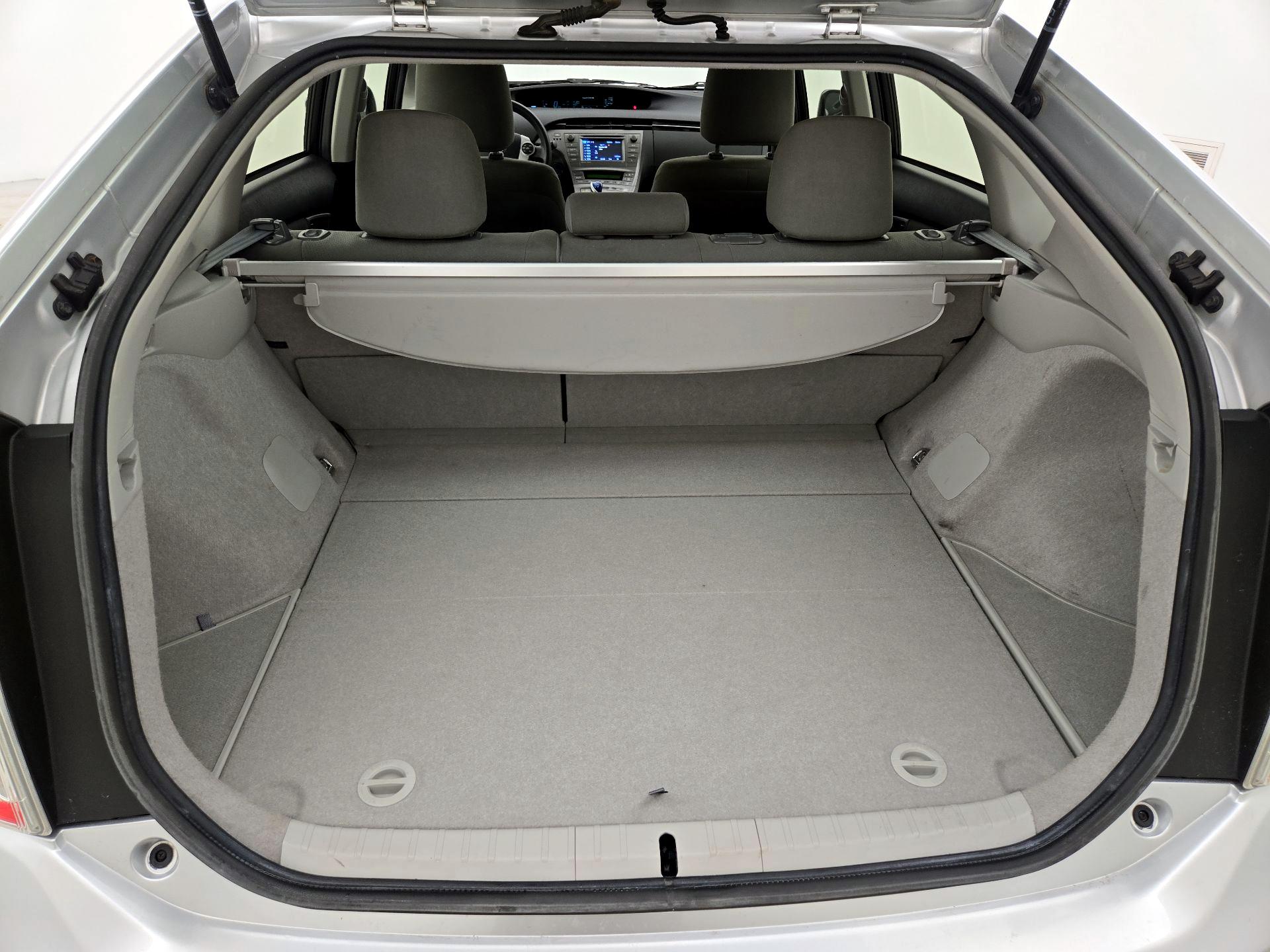 Thumbnail: 2015 Toyota Prius - 20