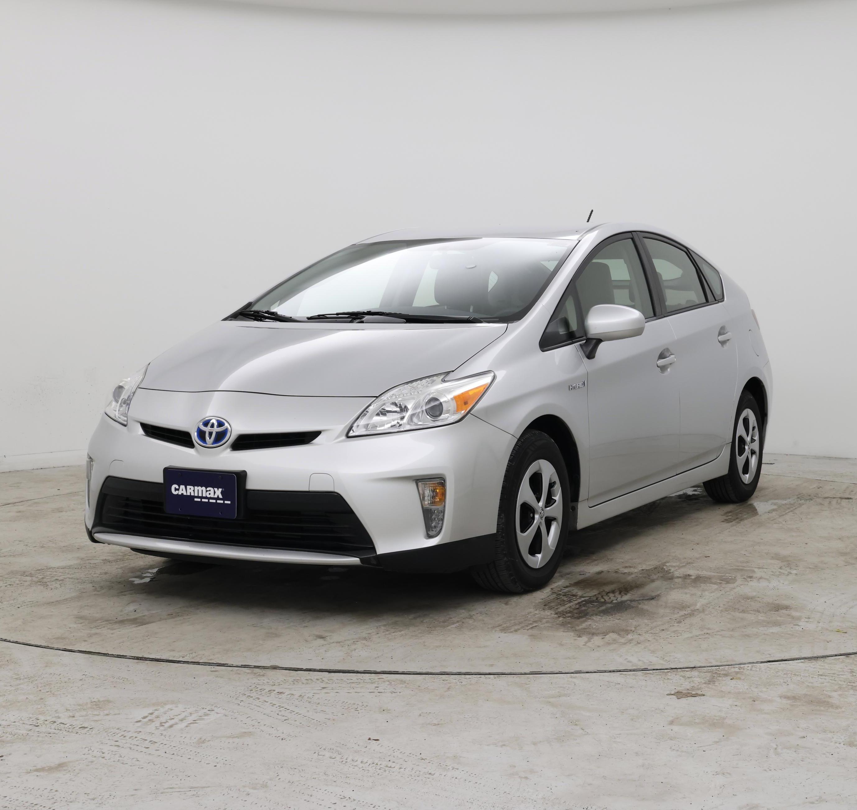 Thumbnail: 2015 Toyota Prius - 4