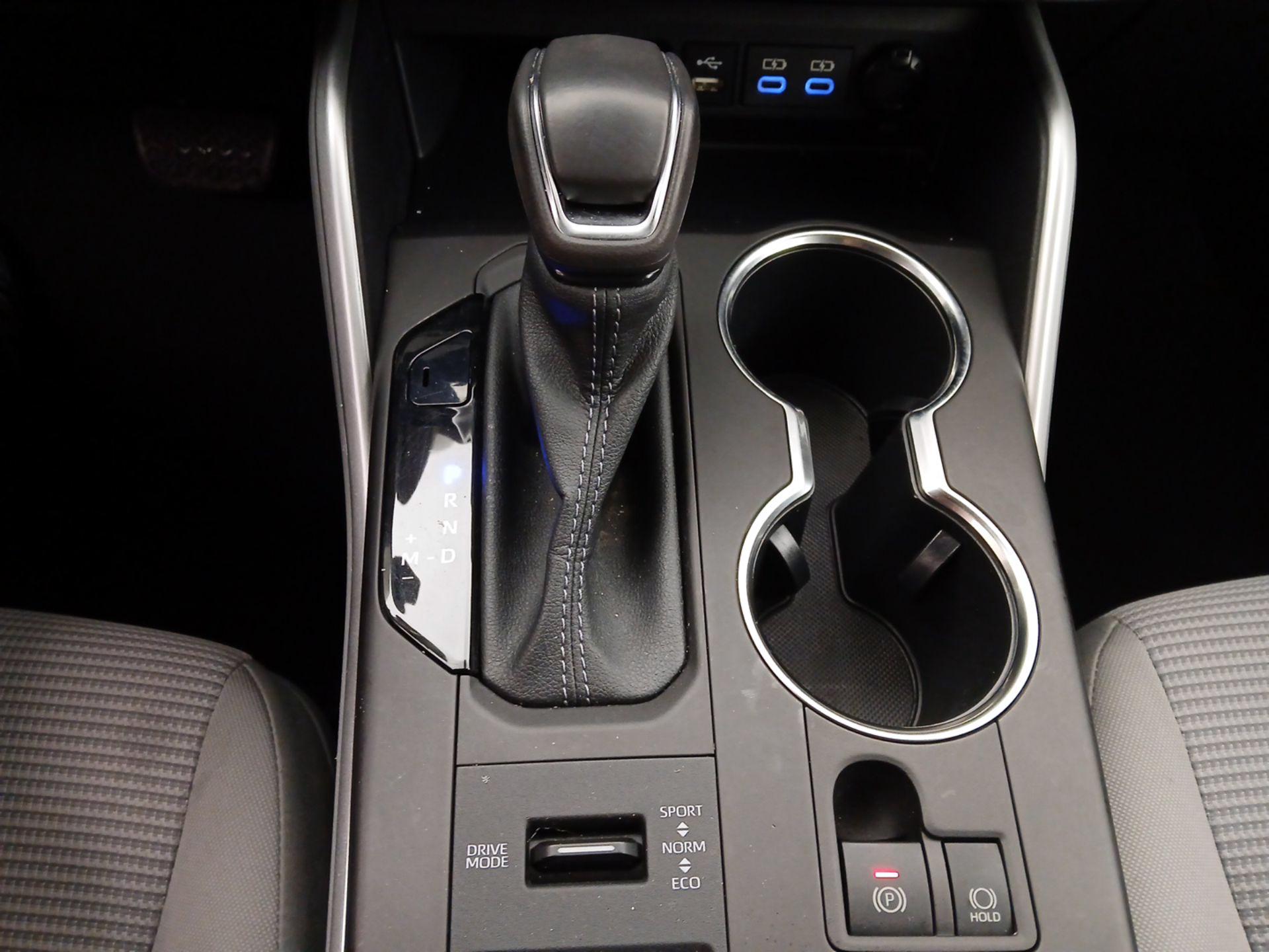 Thumbnail: 2022 Toyota Highlander - 17