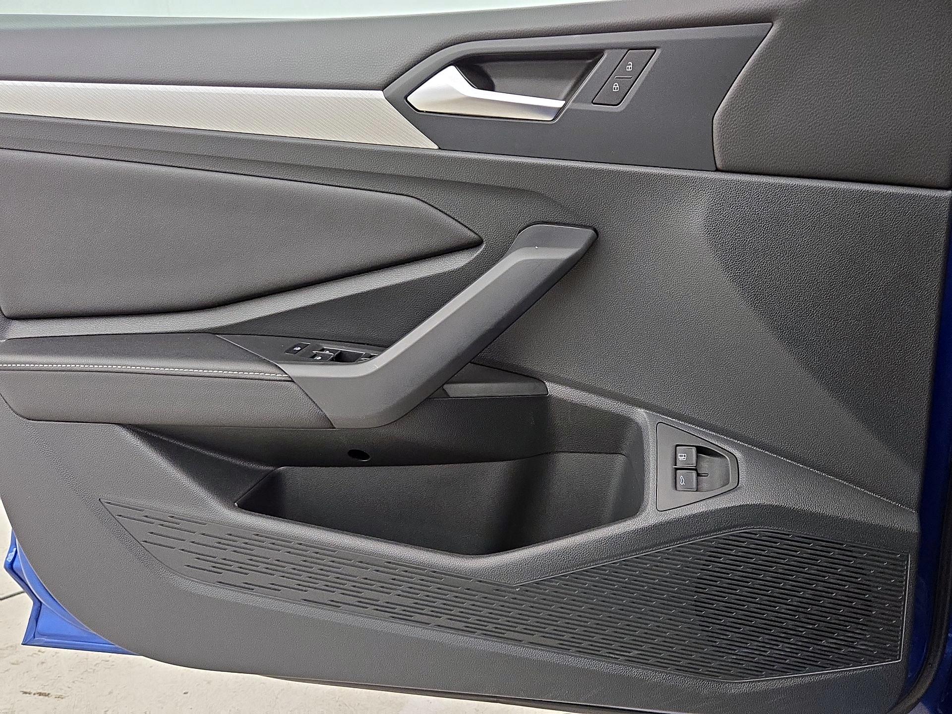 Thumbnail: 2024 Volkswagen Jetta - 12