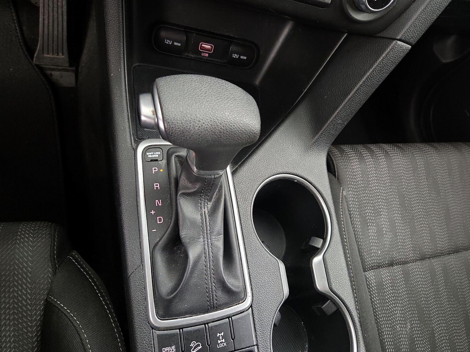 Thumbnail: 2020 Kia Sportage - 17