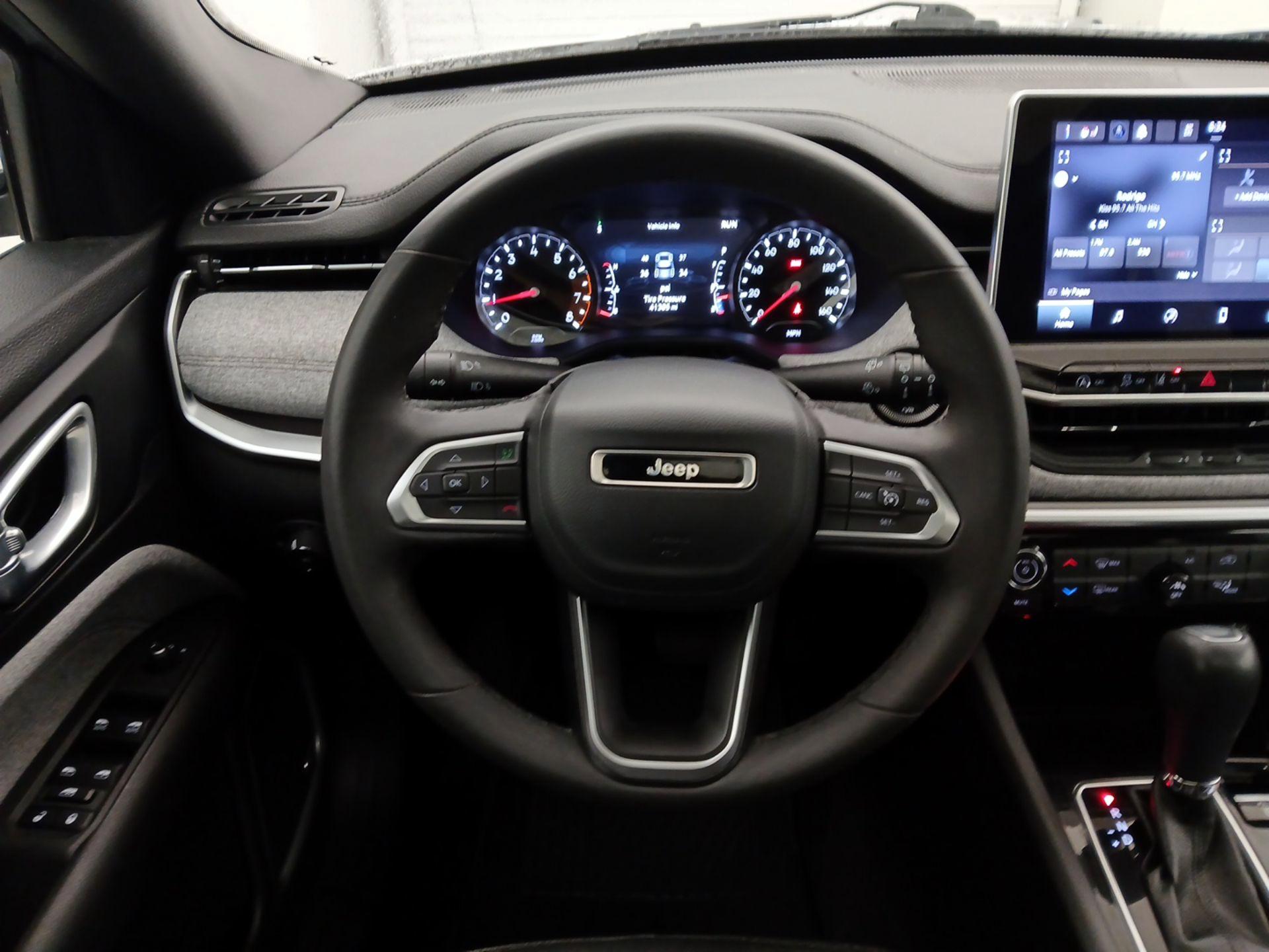 Thumbnail: 2023 Jeep Compass - 10