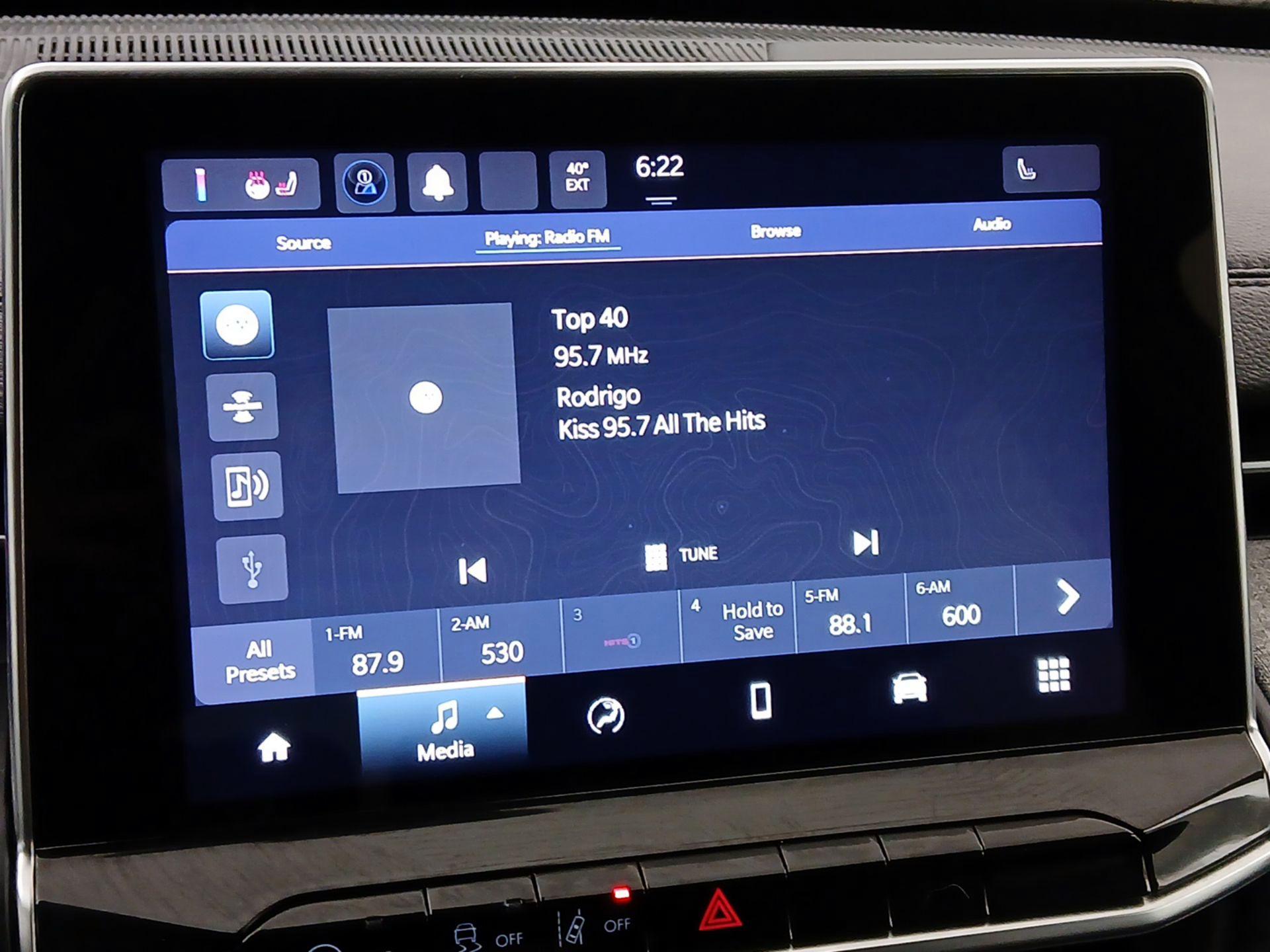 Thumbnail: 2023 Jeep Compass - 15