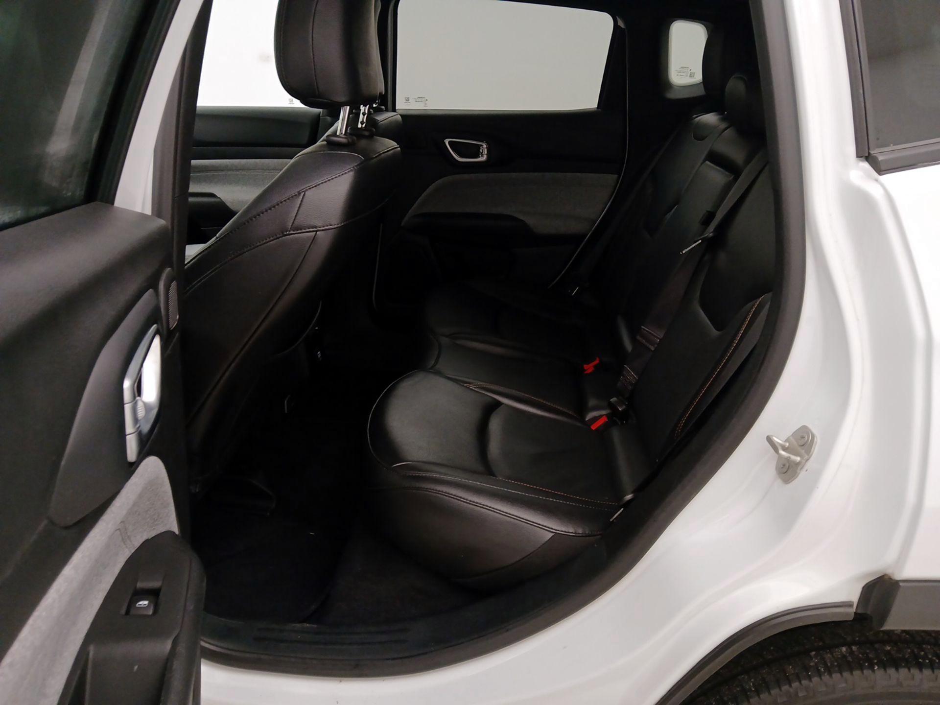 Thumbnail: 2023 Jeep Compass - 20