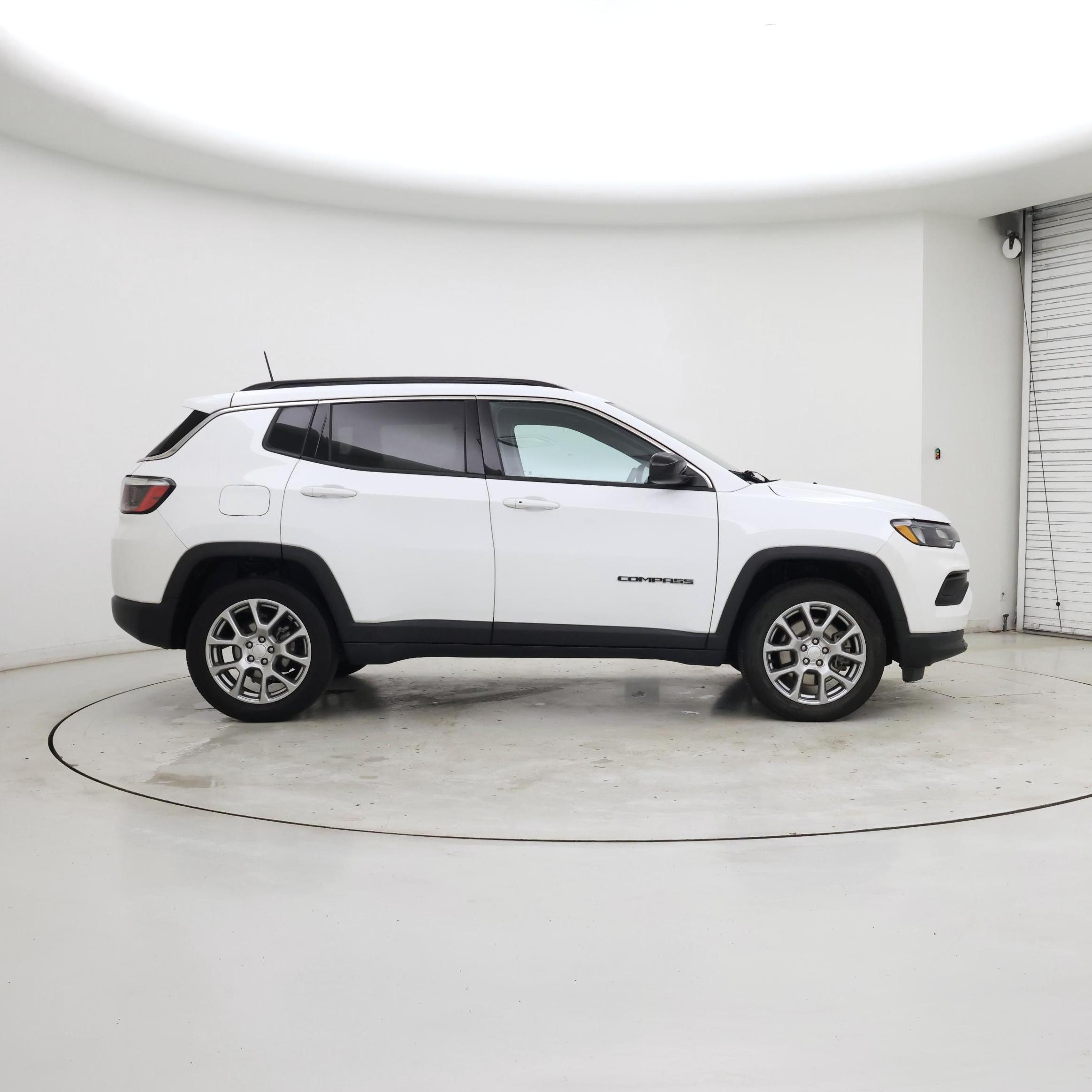 Thumbnail: 2023 Jeep Compass - 7