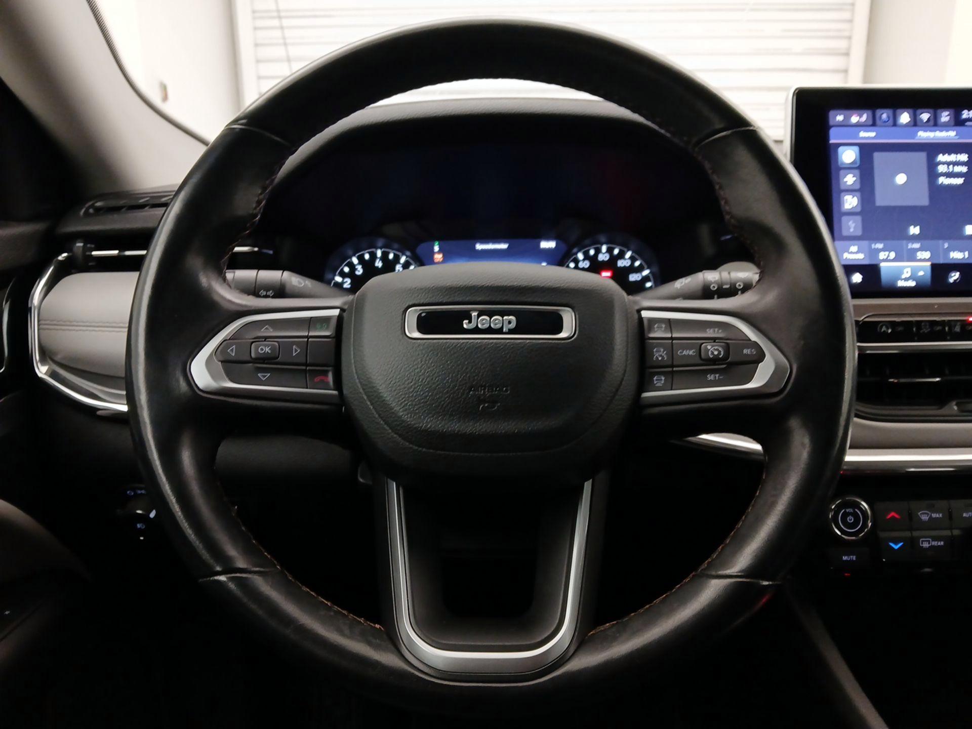 Thumbnail: 2022 Jeep Compass - 10