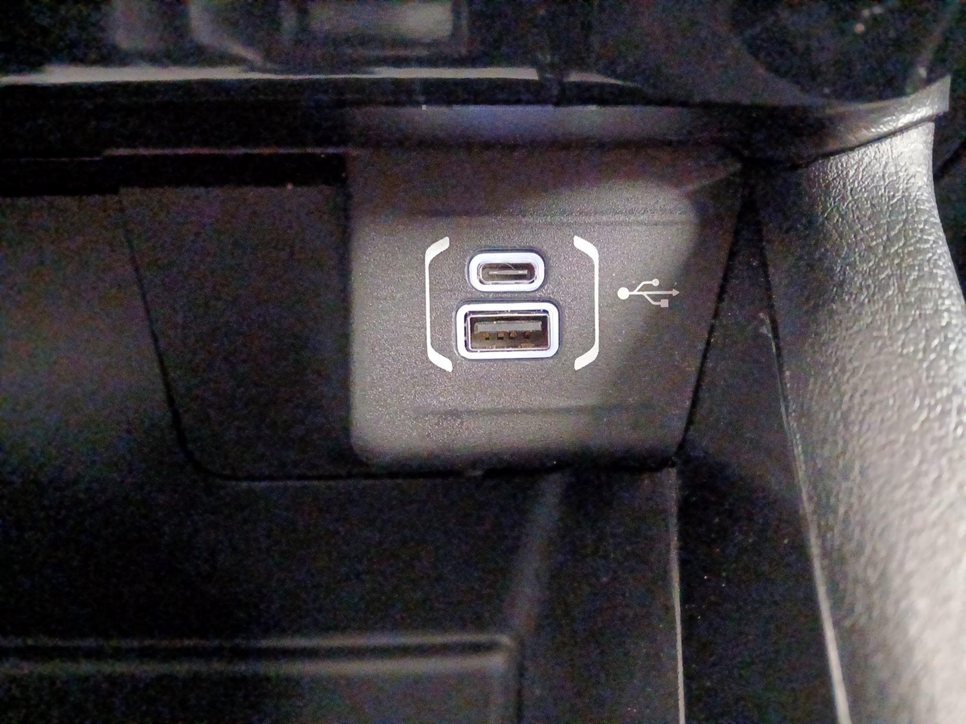 Thumbnail: 2022 Jeep Compass - 18