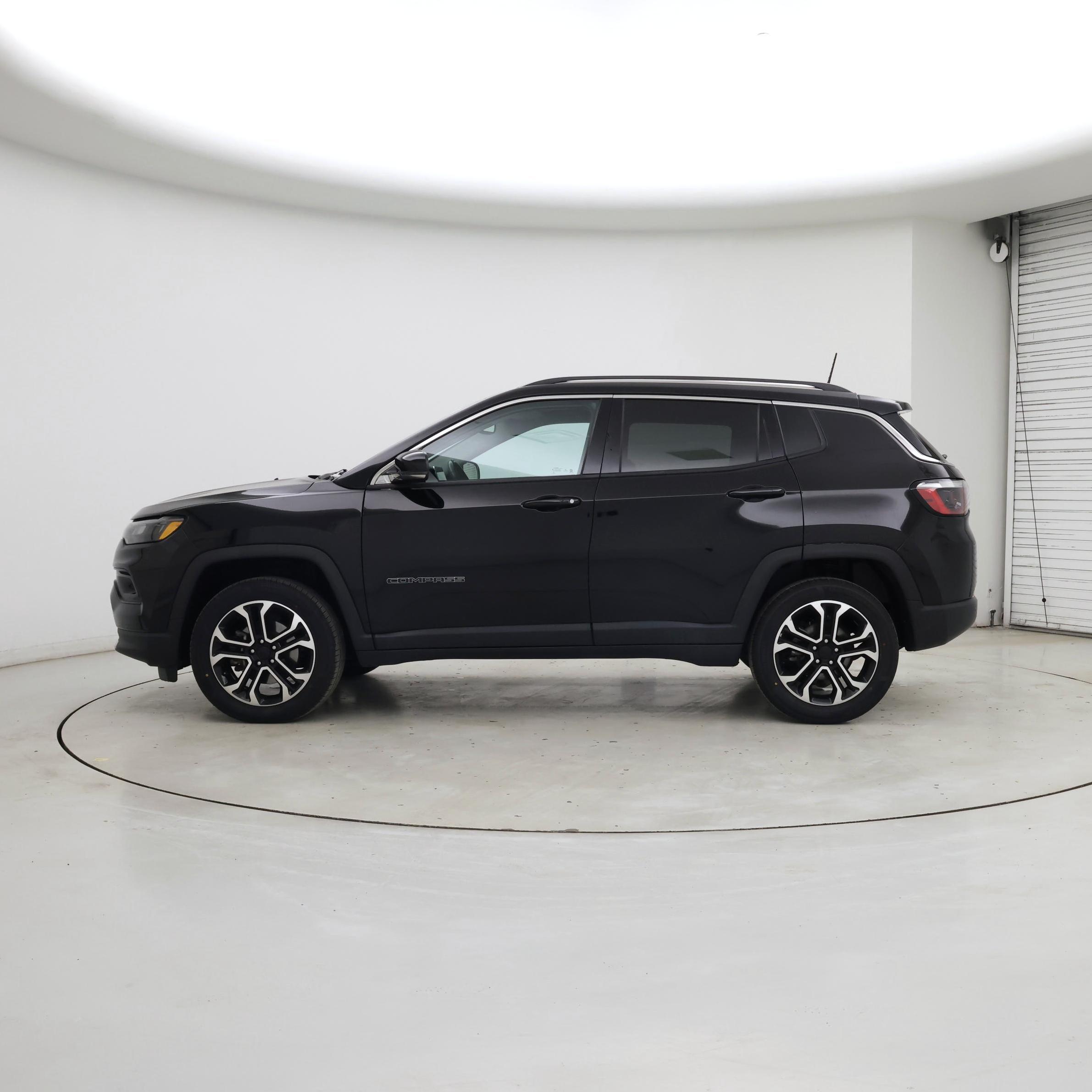 Thumbnail: 2022 Jeep Compass - 3