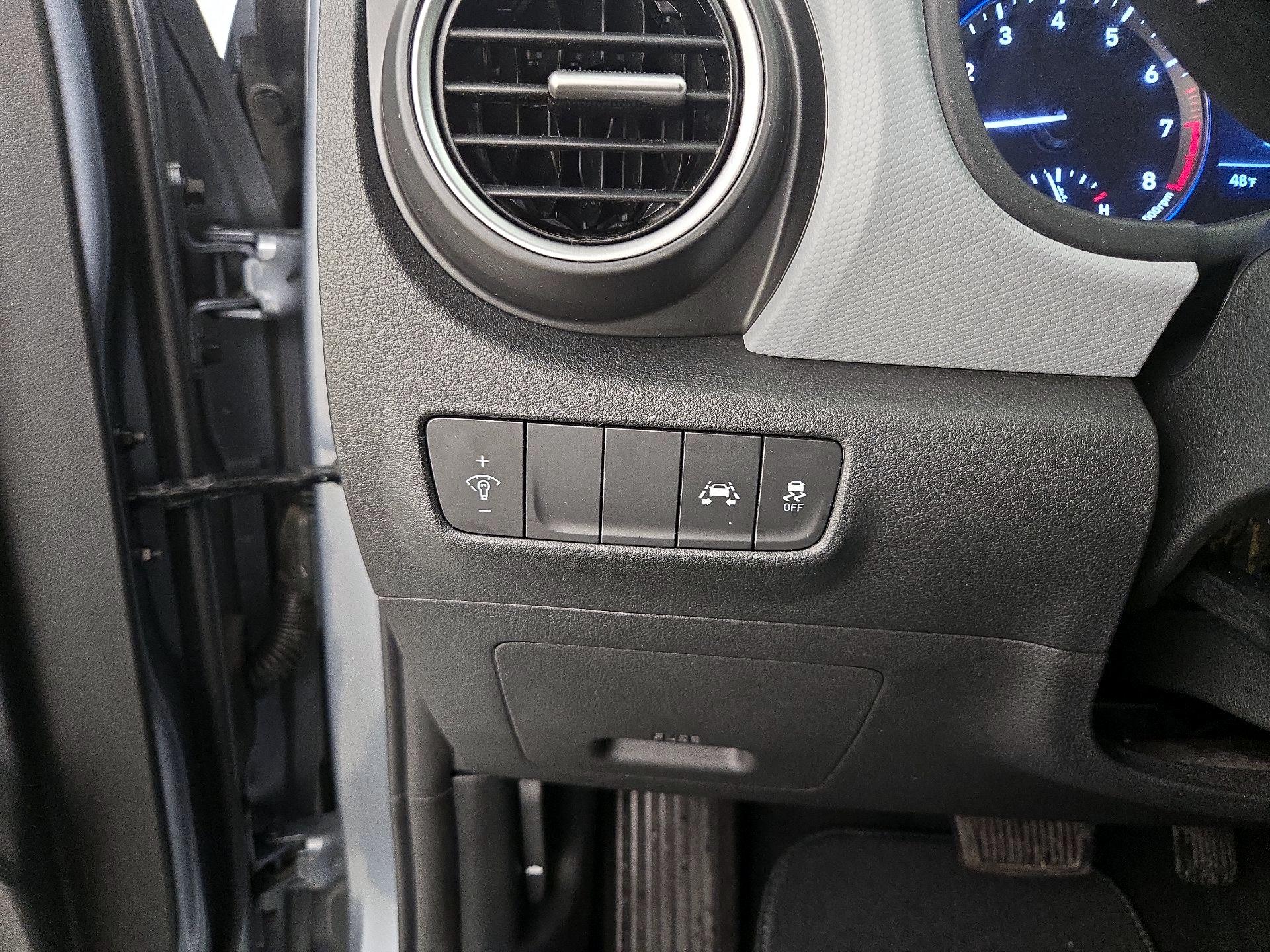 Thumbnail: 2021 Hyundai Kona - 13