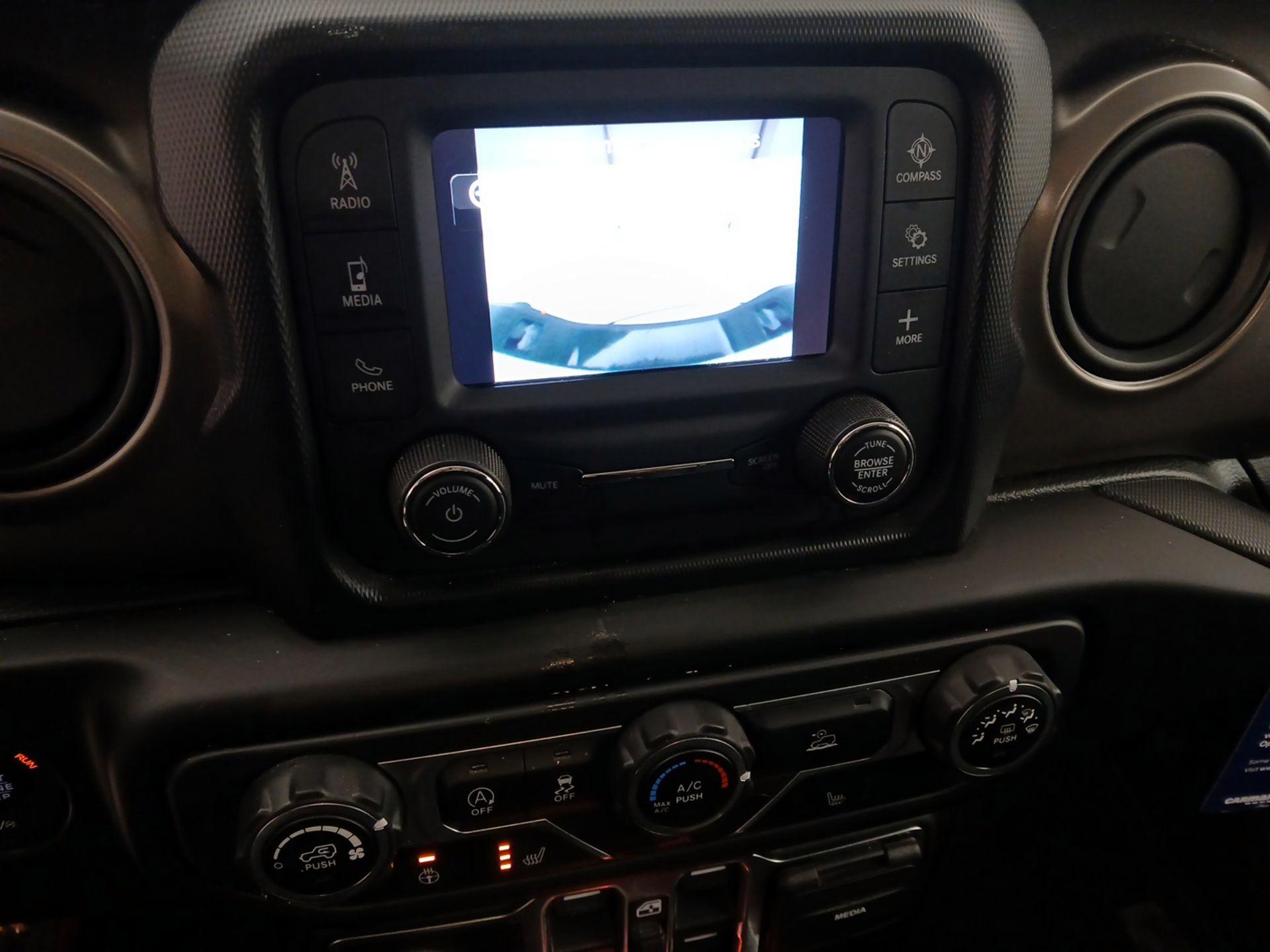 Thumbnail: 2020 Jeep Gladiator - 14