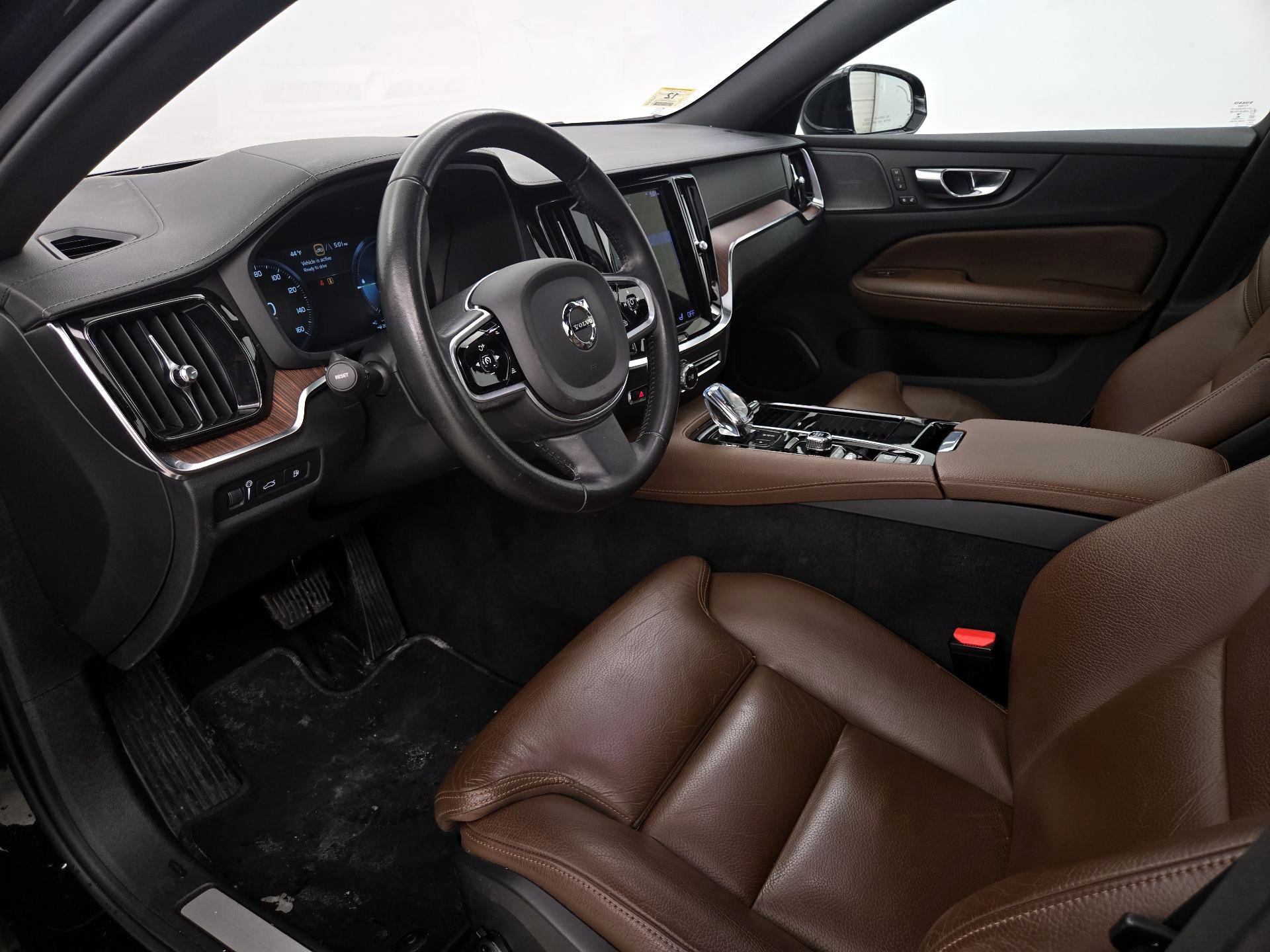 Thumbnail: 2021 Volvo S60 - 11