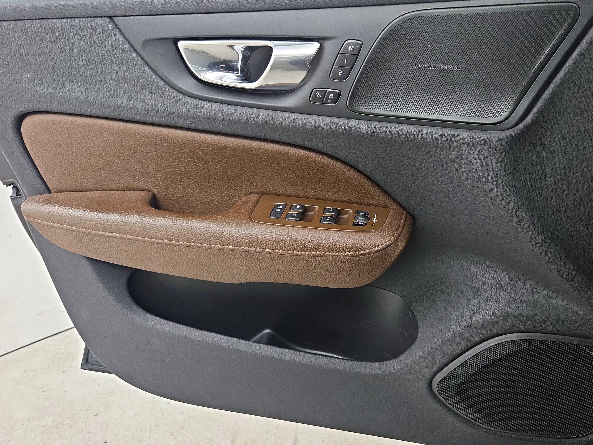 Thumbnail: 2021 Volvo S60 - 12