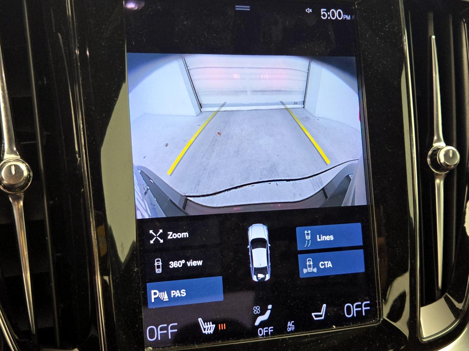 Thumbnail: 2021 Volvo S60 - 14